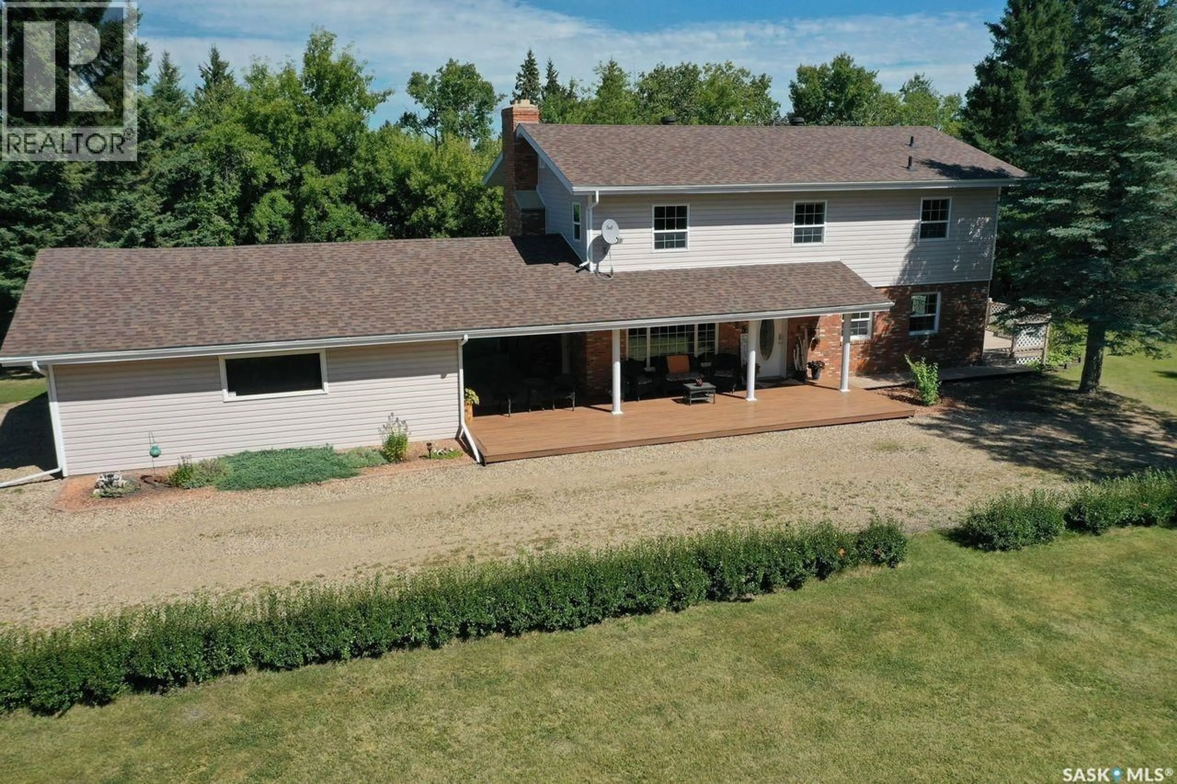 A pic from outside/outdoor area/front of a property/back of a property/a pic from drone, unknown for 324 KALMAKOFF AVENUE, Canora Saskatchewan S0A0L0