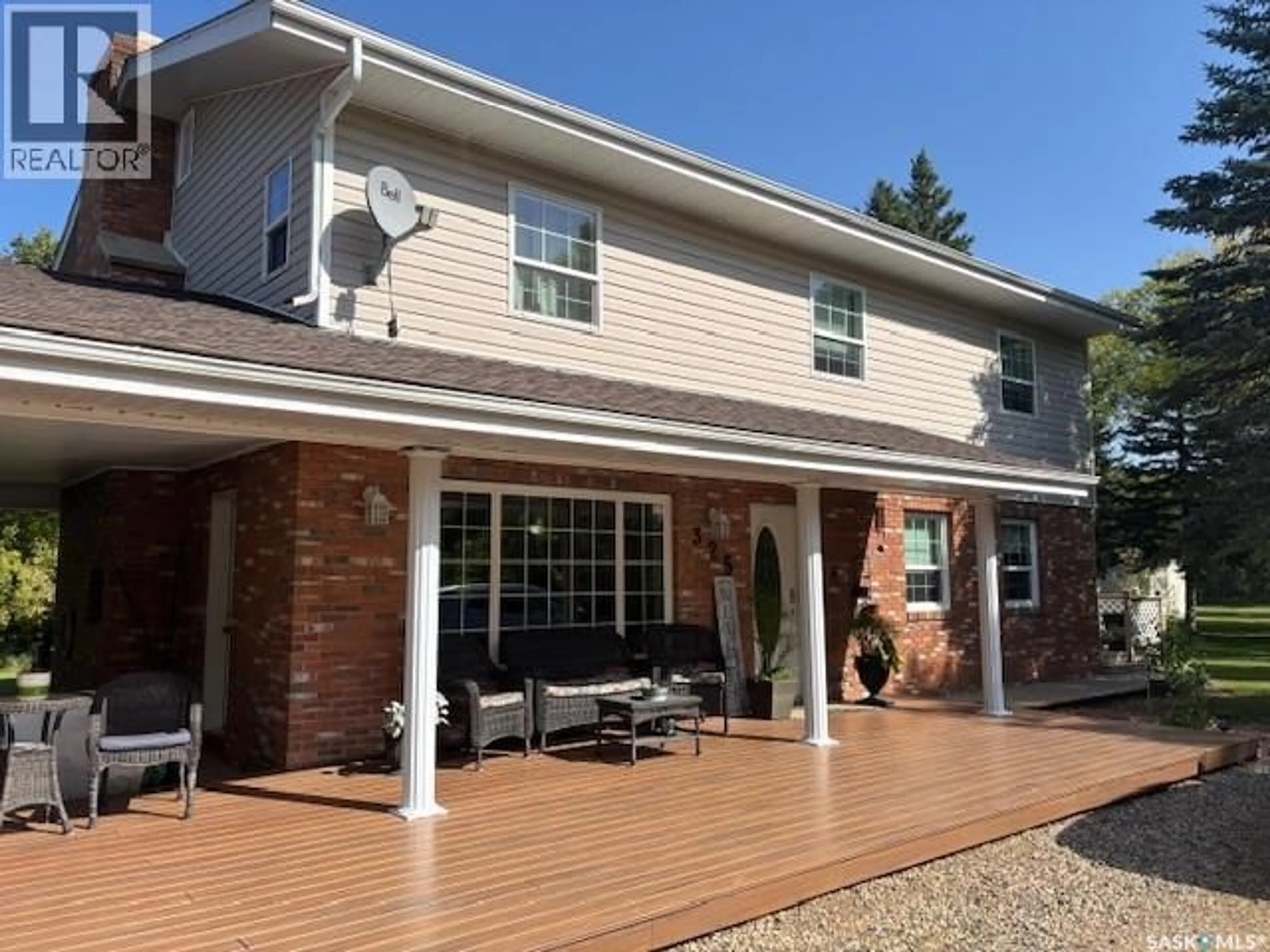 Home with vinyl exterior material, unknown for 324 KALMAKOFF AVENUE, Canora Saskatchewan S0A0L0