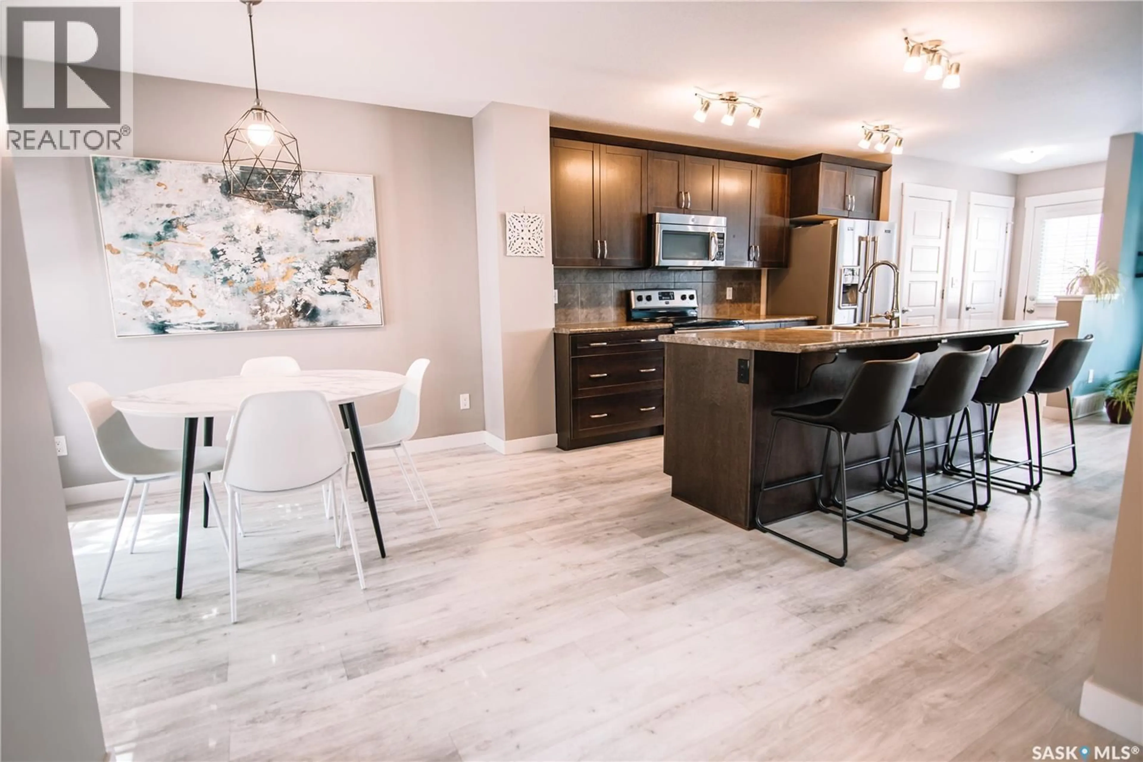 Open concept kitchen, unknown for 2842 ELGAARD DRIVE, Regina Saskatchewan S4X0M9