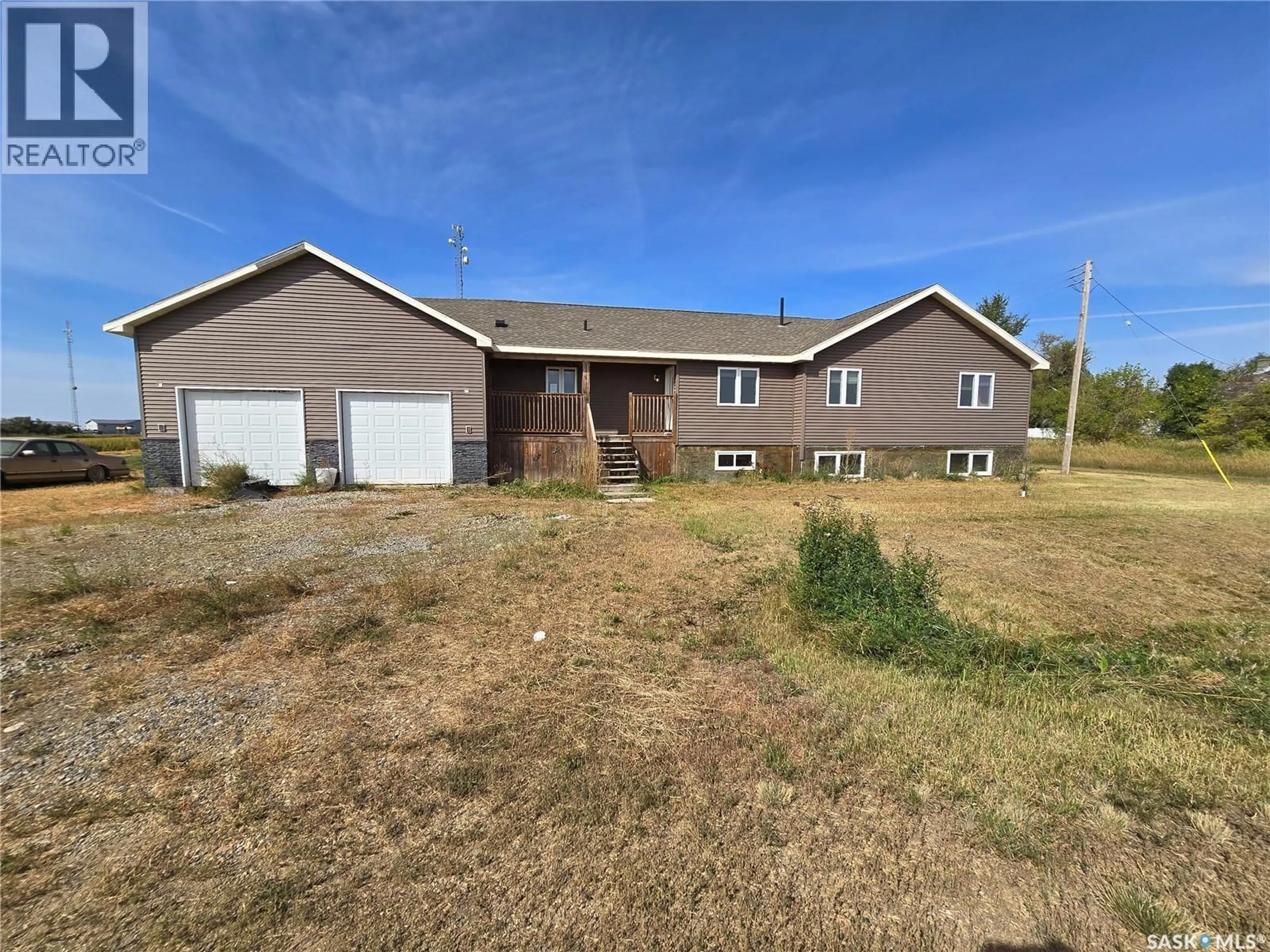 A pic from outside/outdoor area/front of a property/back of a property/a pic from drone, building for 201 1ST STREET, Lomond Rm No. 37 Saskatchewan S0C0V0