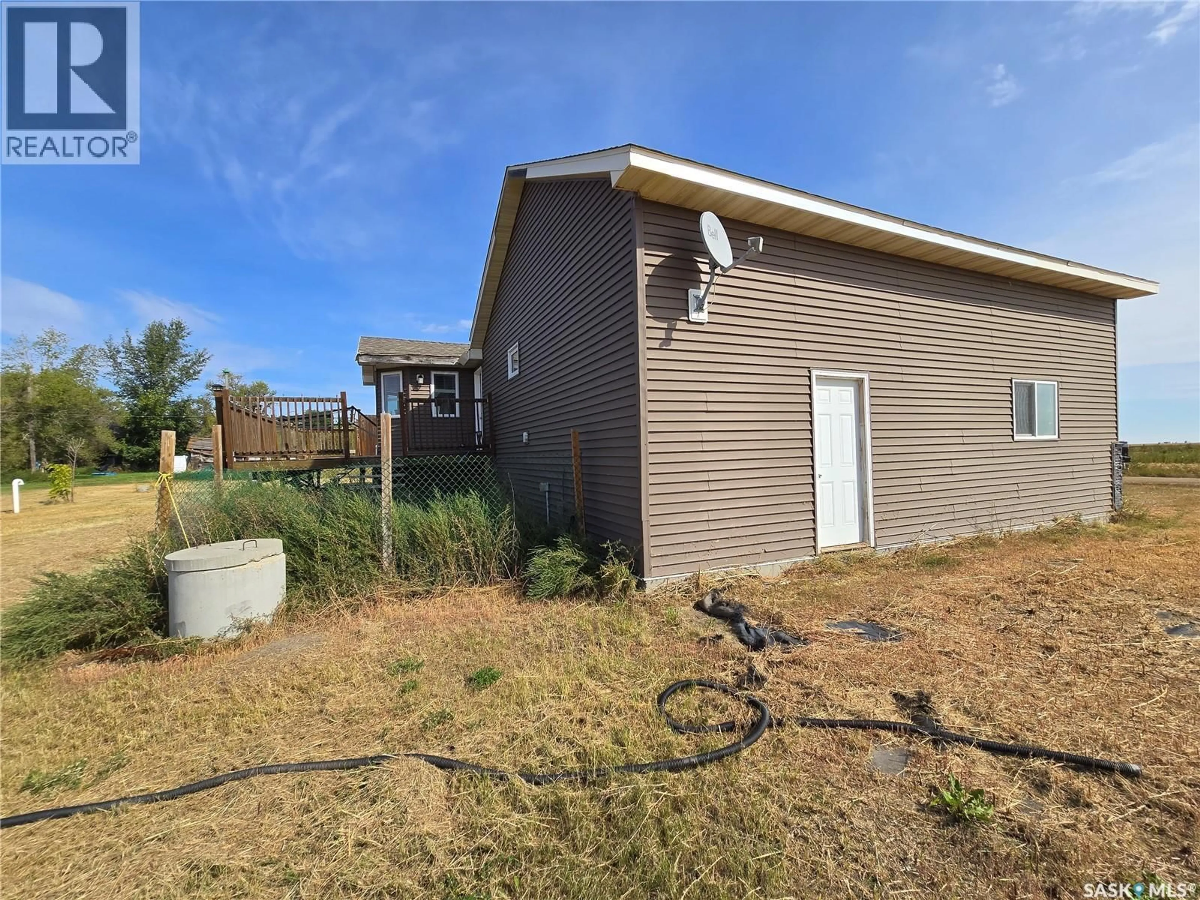 A pic from outside/outdoor area/front of a property/back of a property/a pic from drone, unknown for 201 1ST STREET, Lomond Rm No. 37 Saskatchewan S0C0V0