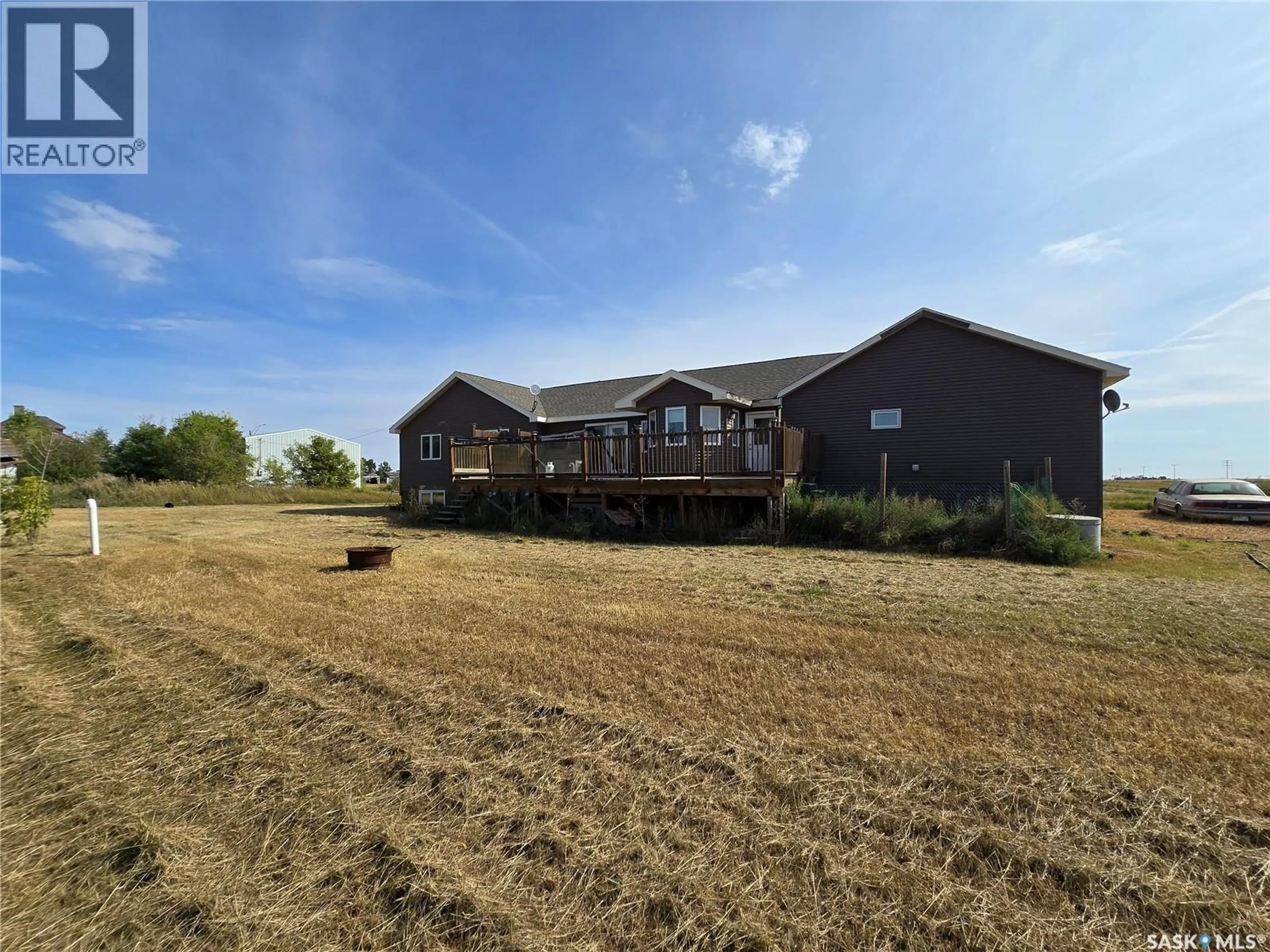 A pic from outside/outdoor area/front of a property/back of a property/a pic from drone, unknown for 201 1ST STREET, Lomond Rm No. 37 Saskatchewan S0C0V0