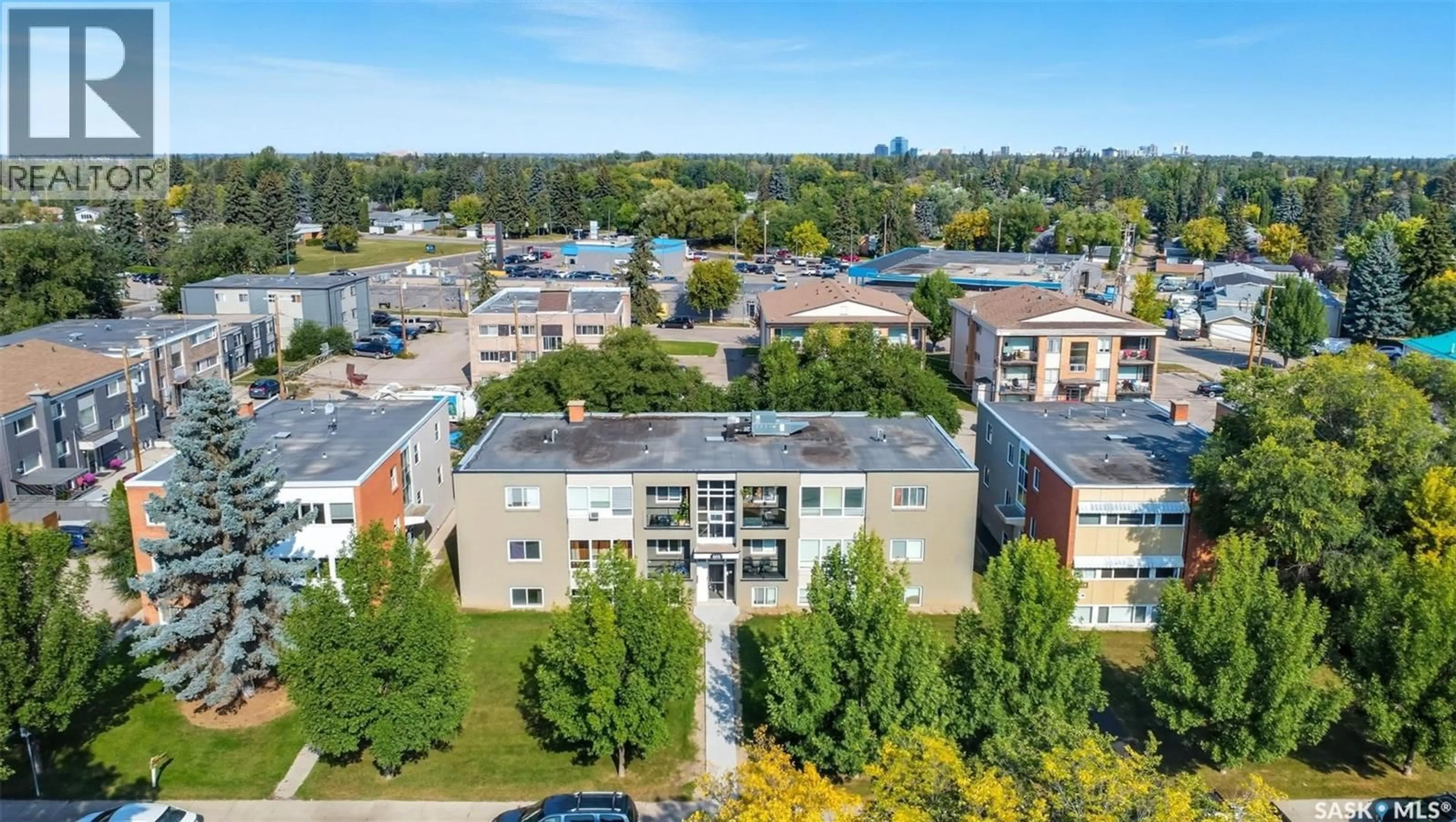 A pic from outside/outdoor area/front of a property/back of a property/a pic from drone, city buildings view from balcony for 11 605 WILSON CRESCENT, Saskatoon Saskatchewan S7J2M2