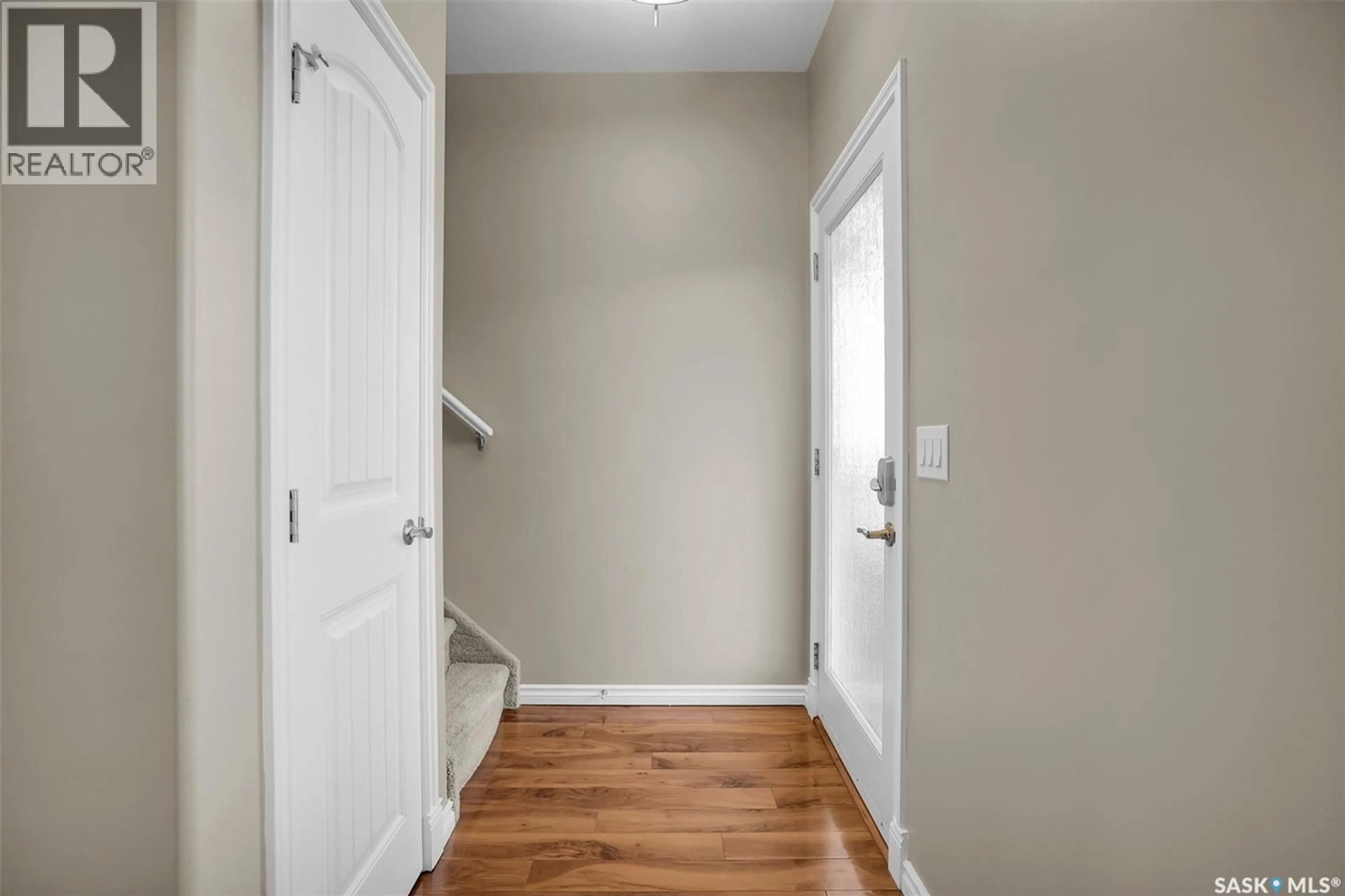 Indoor entryway for 104 SHEPHERD CRESCENT, Saskatoon Saskatchewan S7W0L7