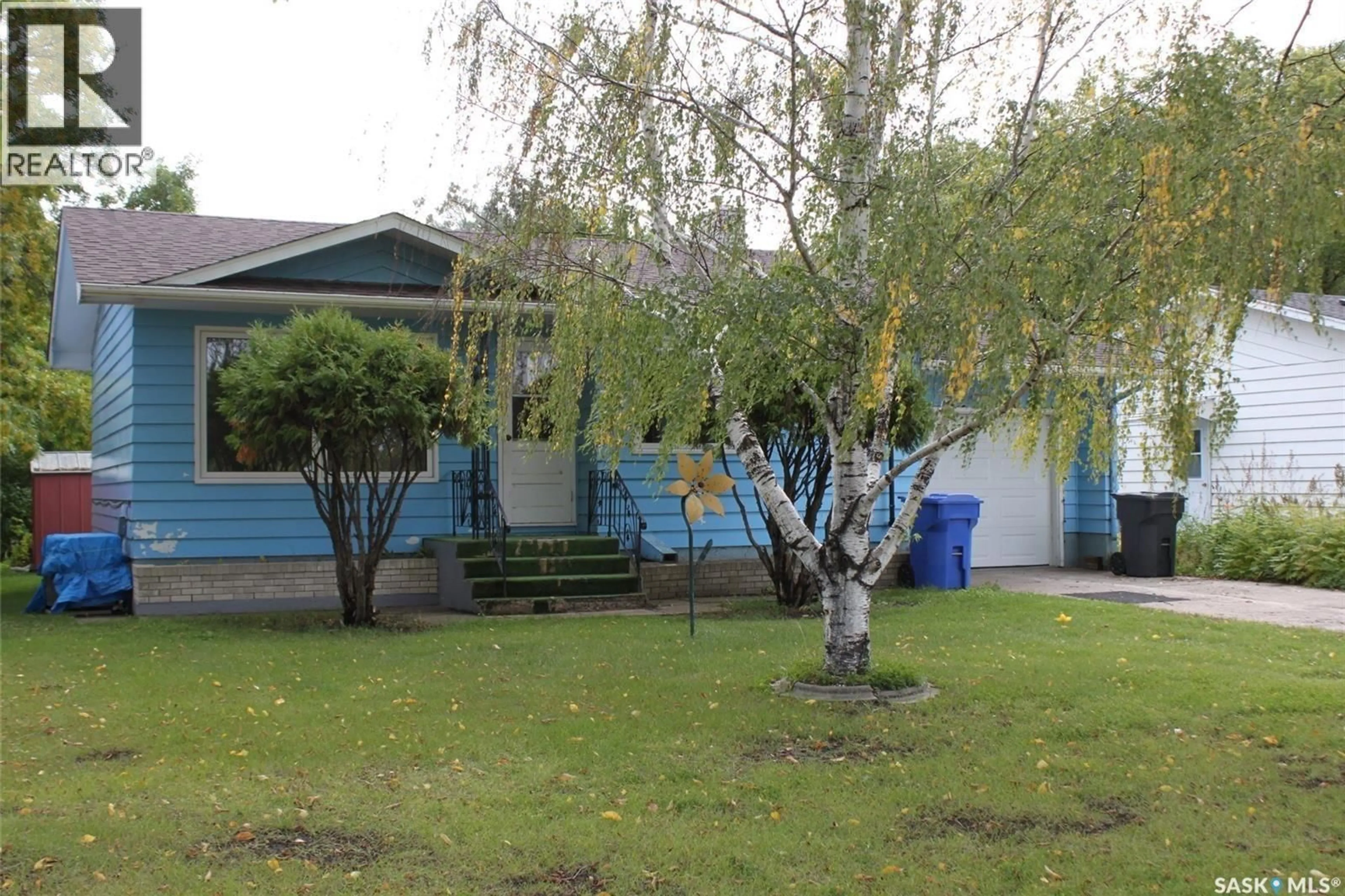 Unknown for 310 1ST AVE, Canora Saskatchewan S0A0L0