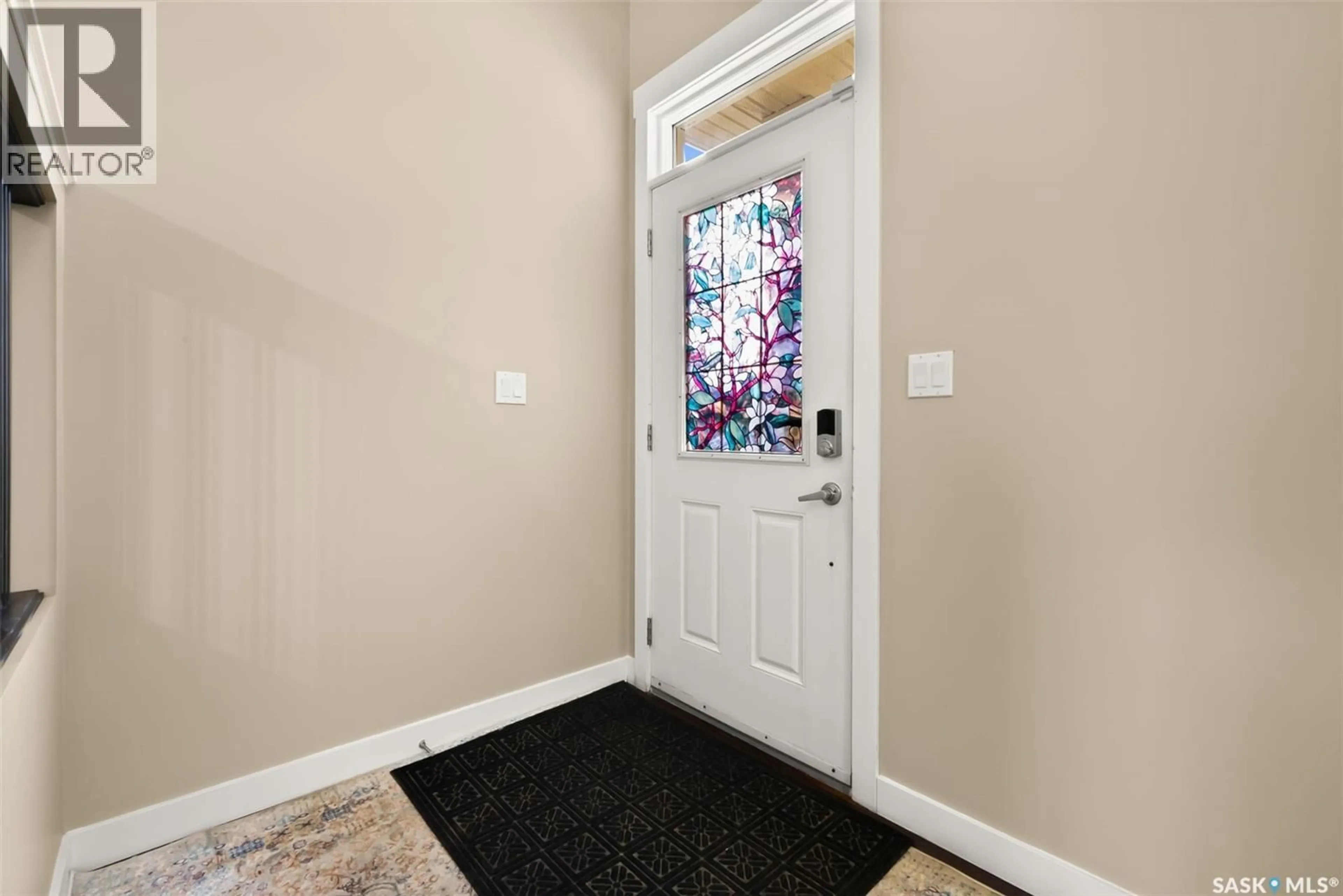 Indoor entryway for 123 POPLAR BLUFF CRESCENT, Regina Saskatchewan S4Y0B5