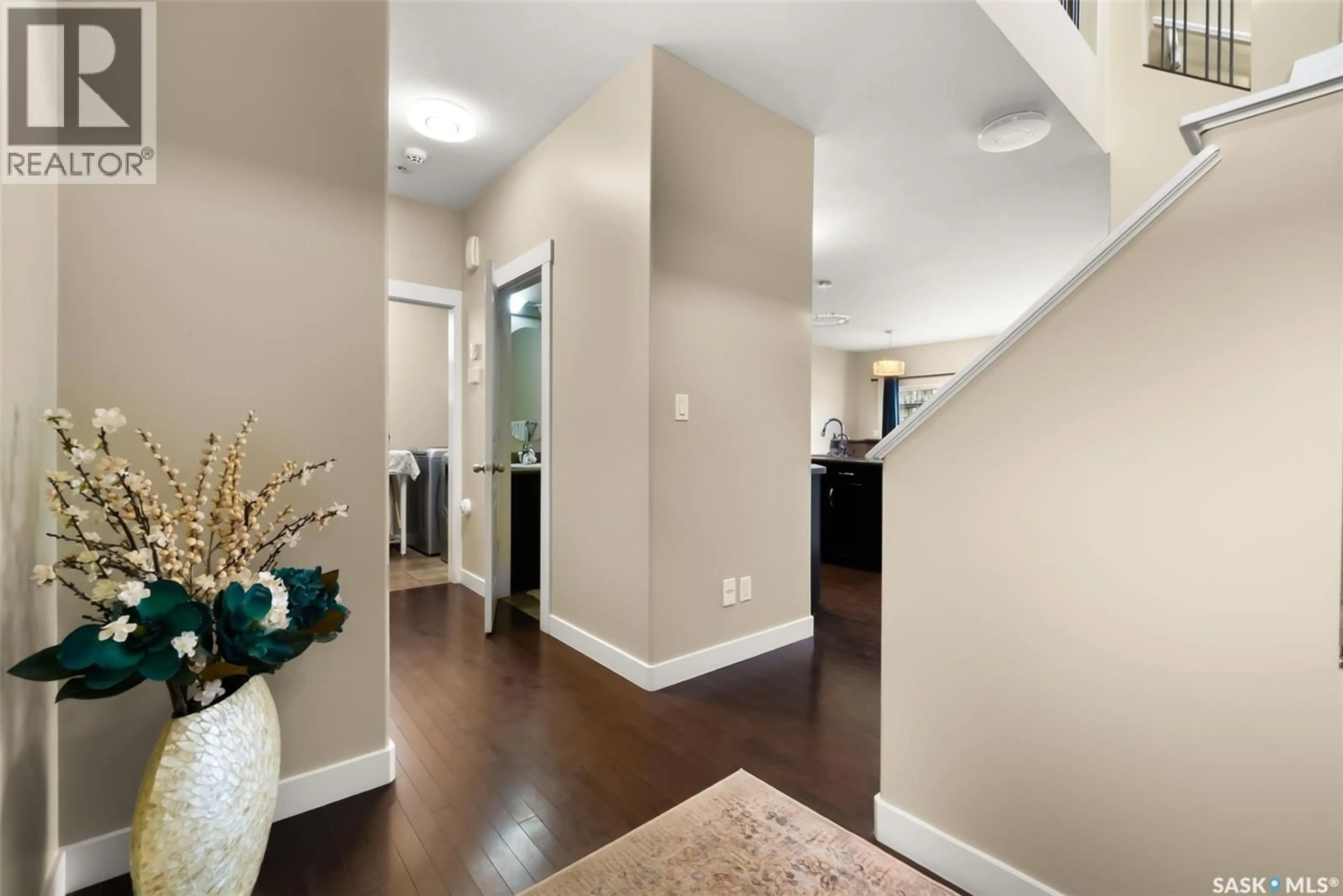 Indoor entryway for 123 POPLAR BLUFF CRESCENT, Regina Saskatchewan S4Y0B5
