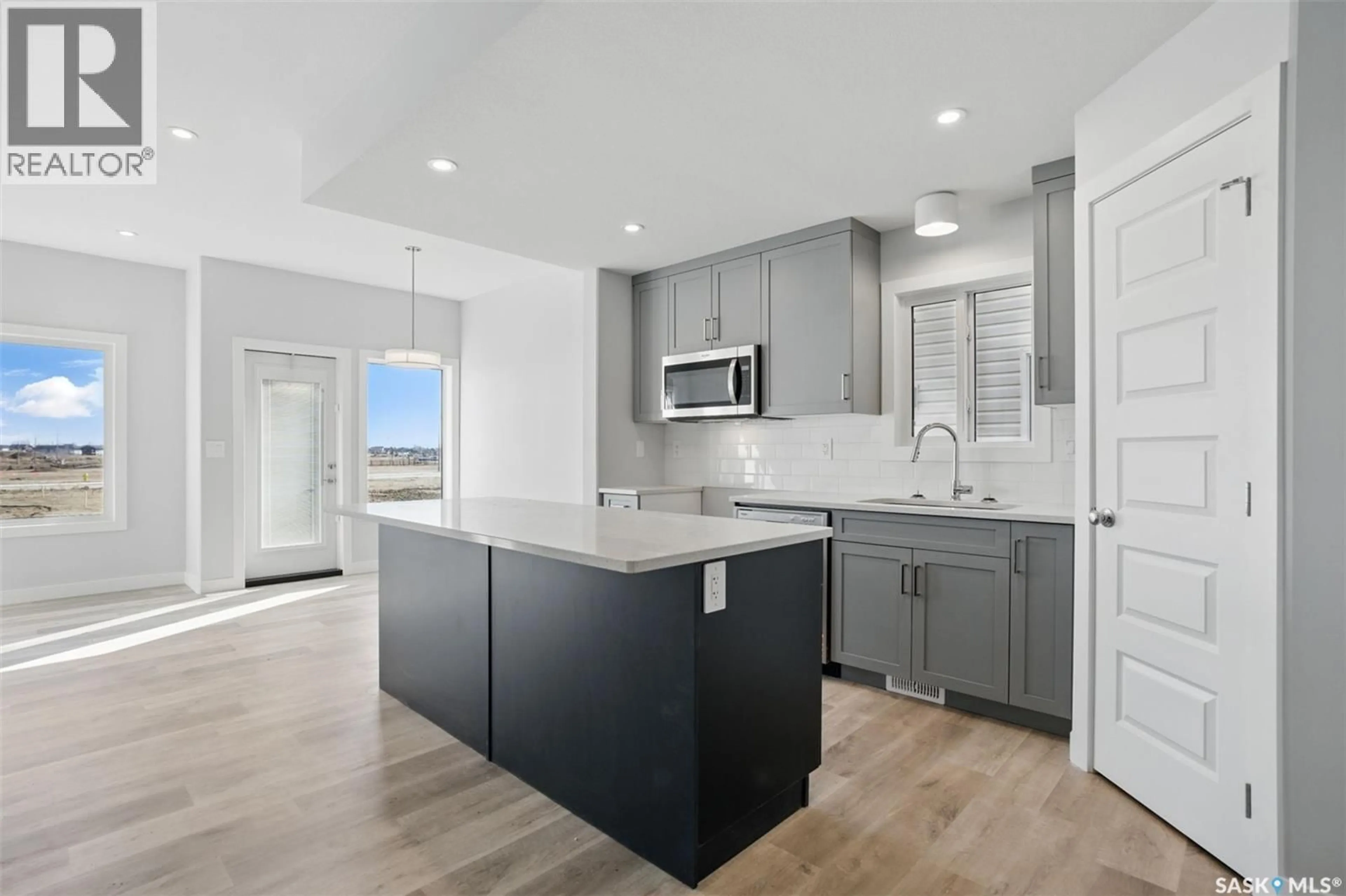 Open concept kitchen, unknown for 222 ANTONINI COURT, Saskatoon Saskatchewan S7L7P2
