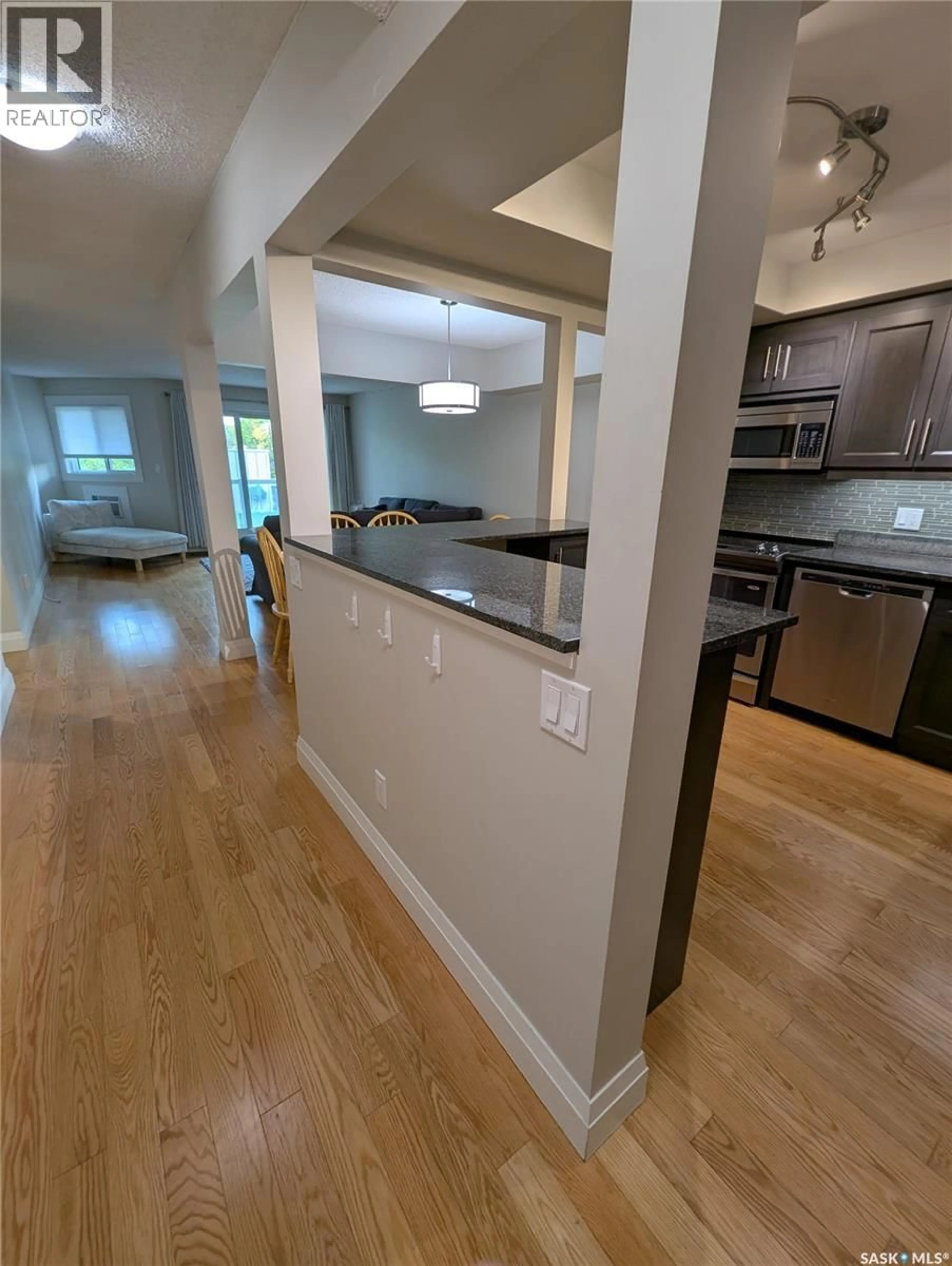 Open concept kitchen, unknown for 204 921 MAIN STREET, Saskatoon Saskatchewan S7H0K5