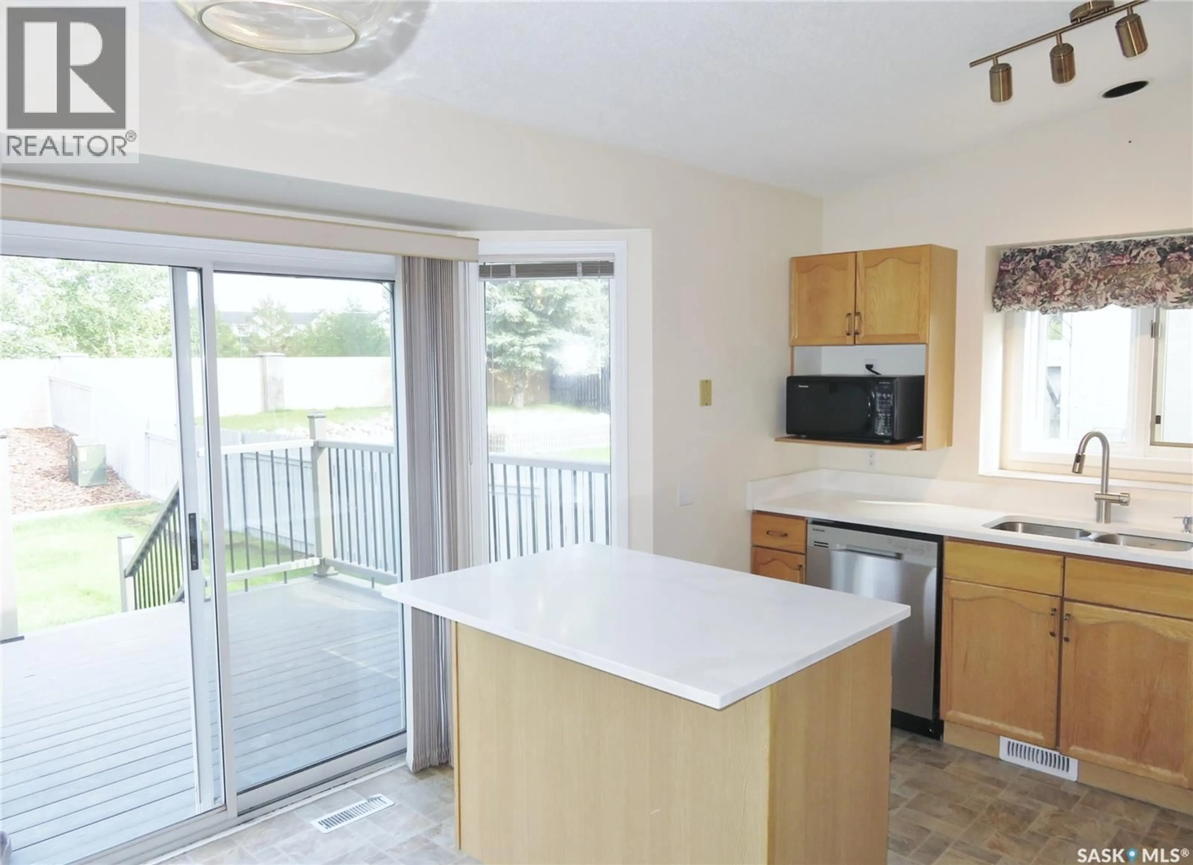 Unknown for 222 KELLER CRESCENT, Saskatoon Saskatchewan S7J5G3
