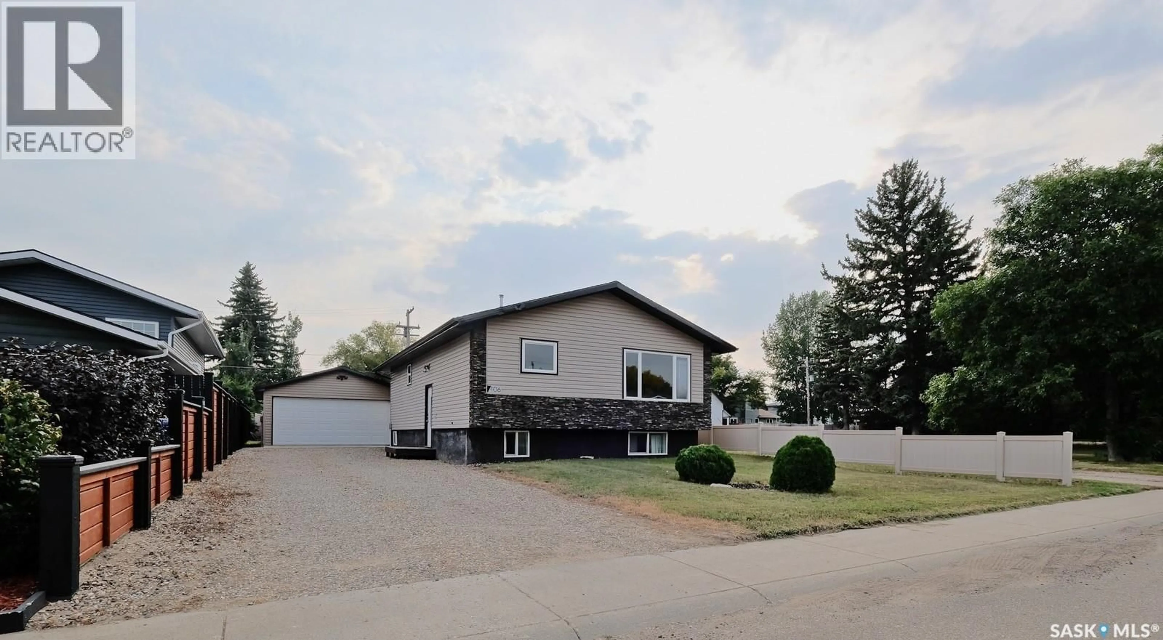 Unknown for 106 8TH AVENUE, Biggar Saskatchewan S0K0M0