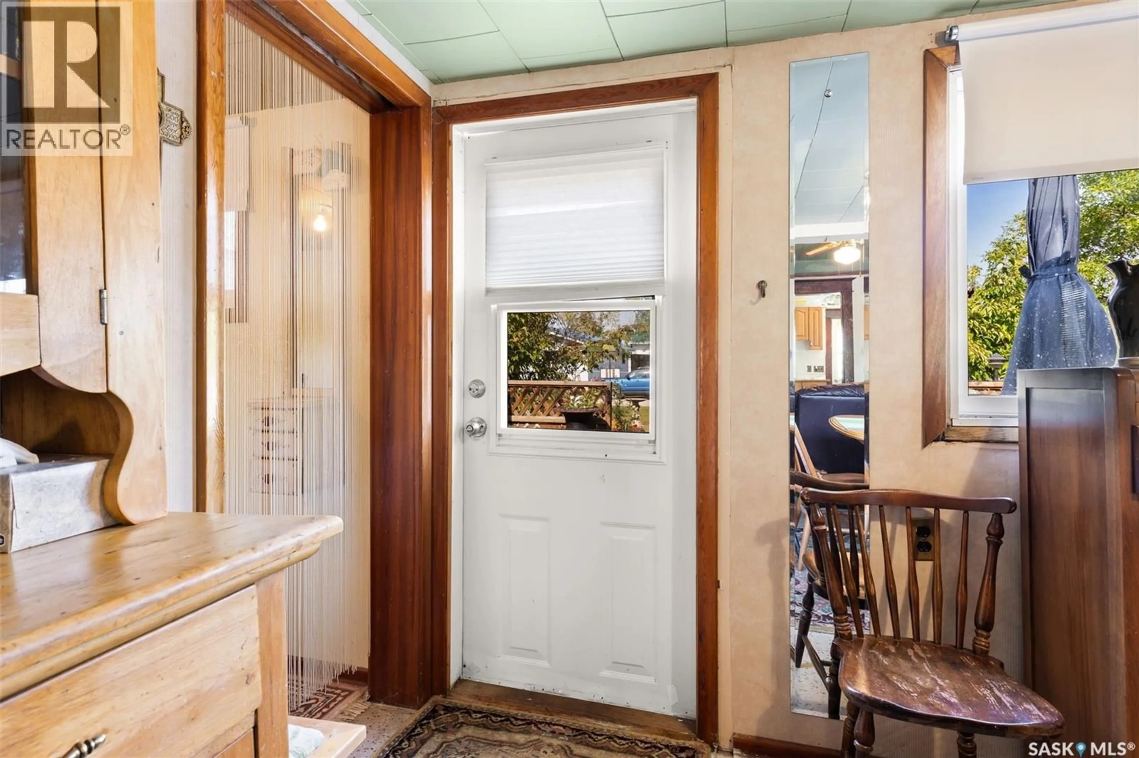 Indoor entryway for 105 6TH STREET, Etters Beach Saskatchewan S0G4R0