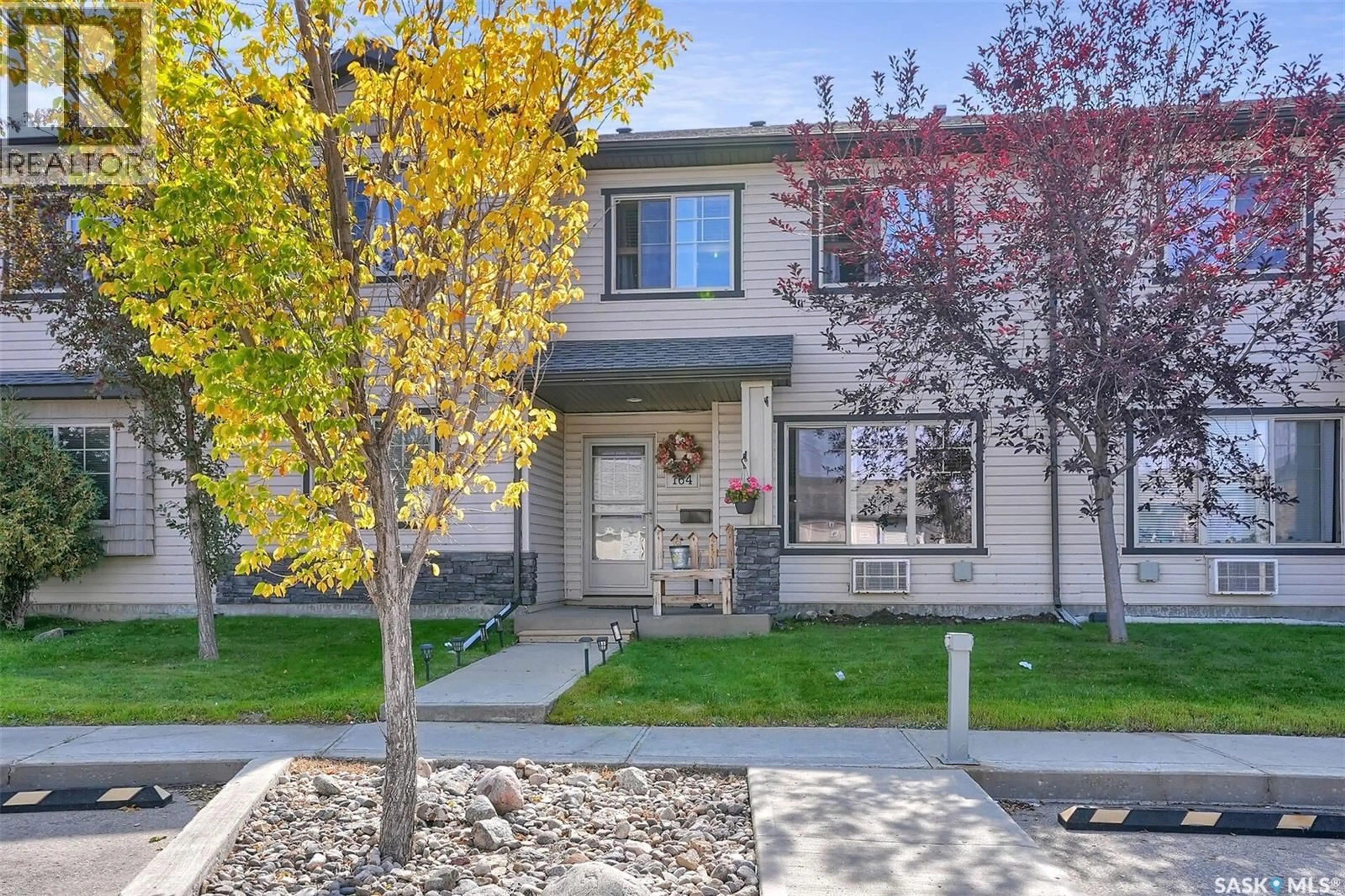 Home with vinyl exterior material, street for 164 5075 JAMES HILL ROAD, Regina Saskatchewan S4W0B9