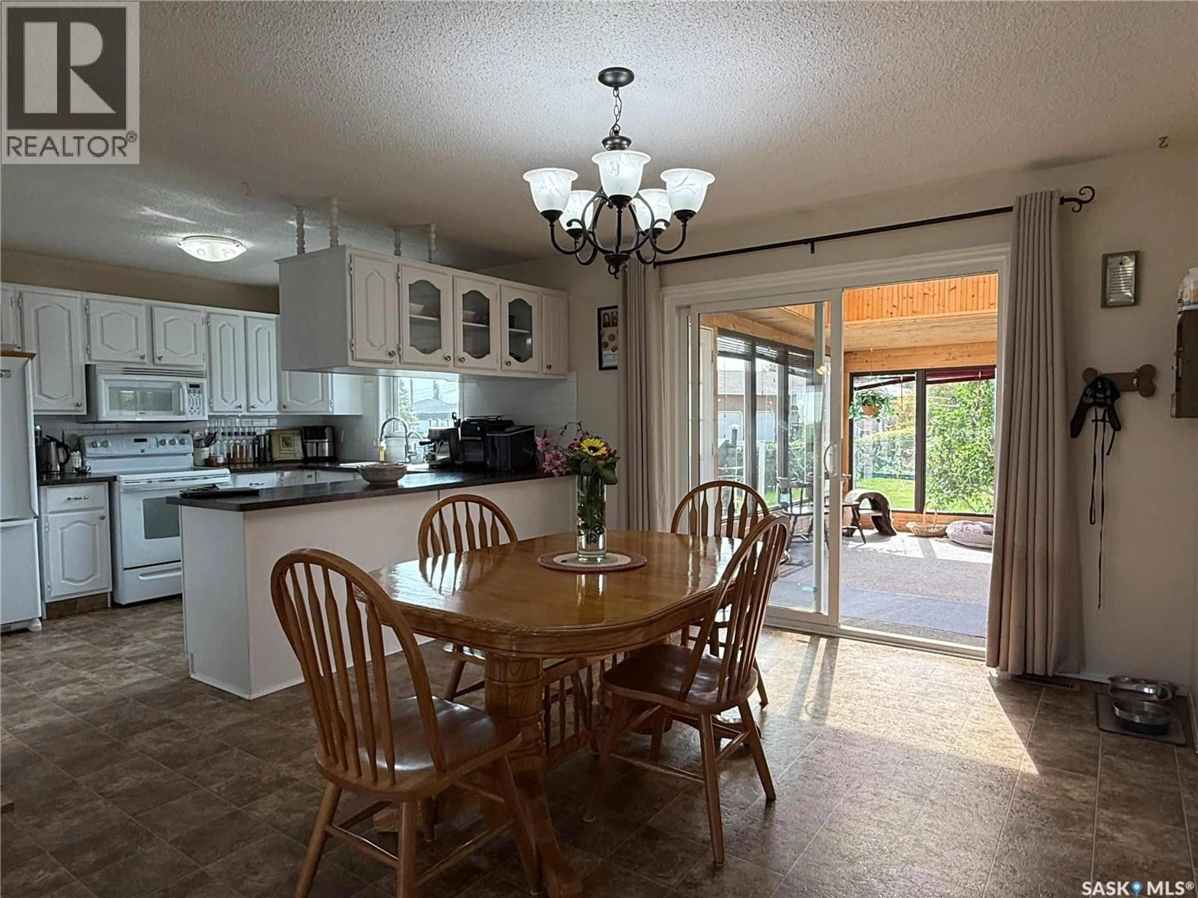 Dining room, unknown for 5 QUEBEC DRIVE, Melville Saskatchewan S0A2P0