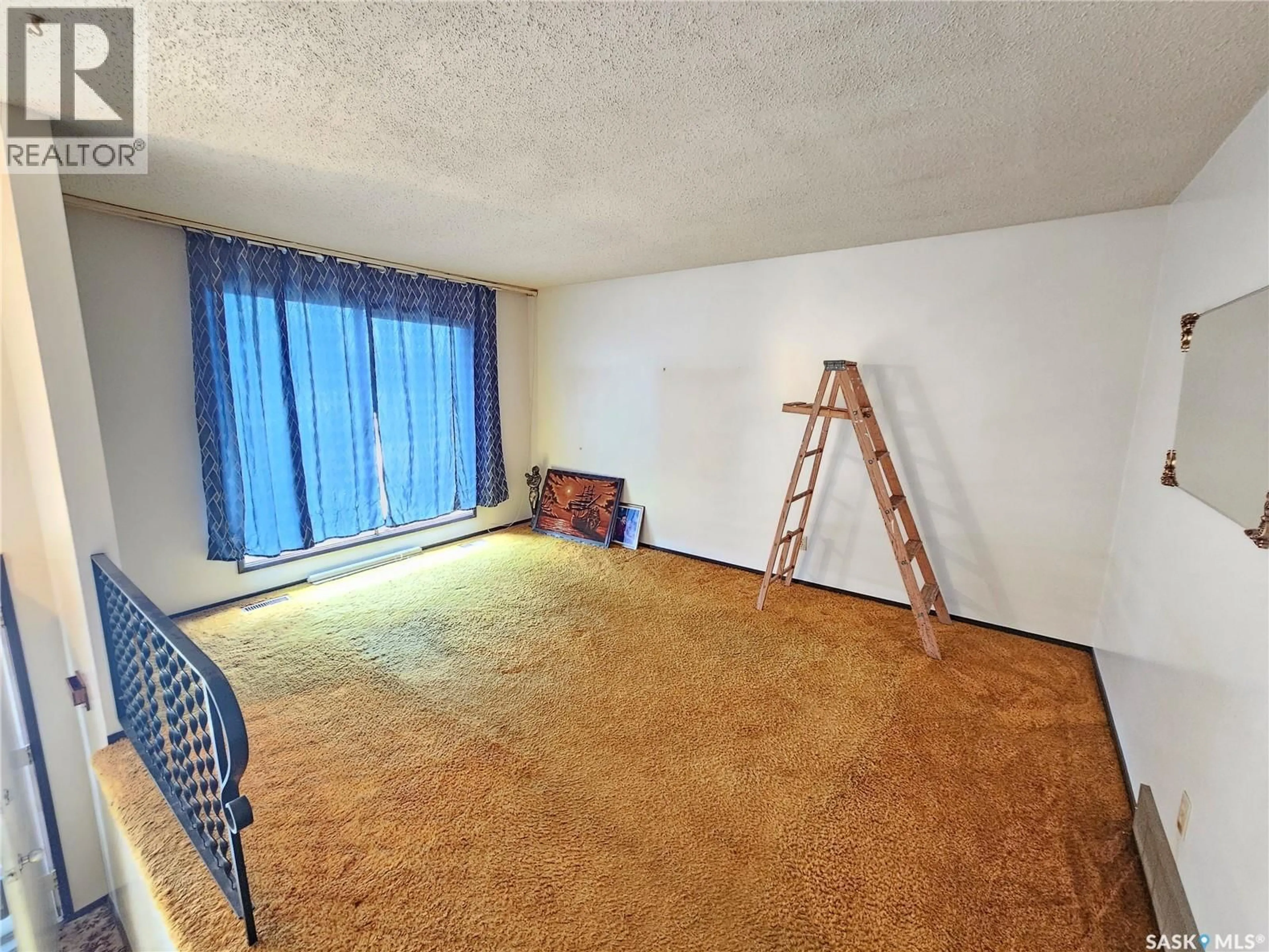 A pic of a room for 1031 7TH AVENUE, Moose Jaw Saskatchewan S6H1N9