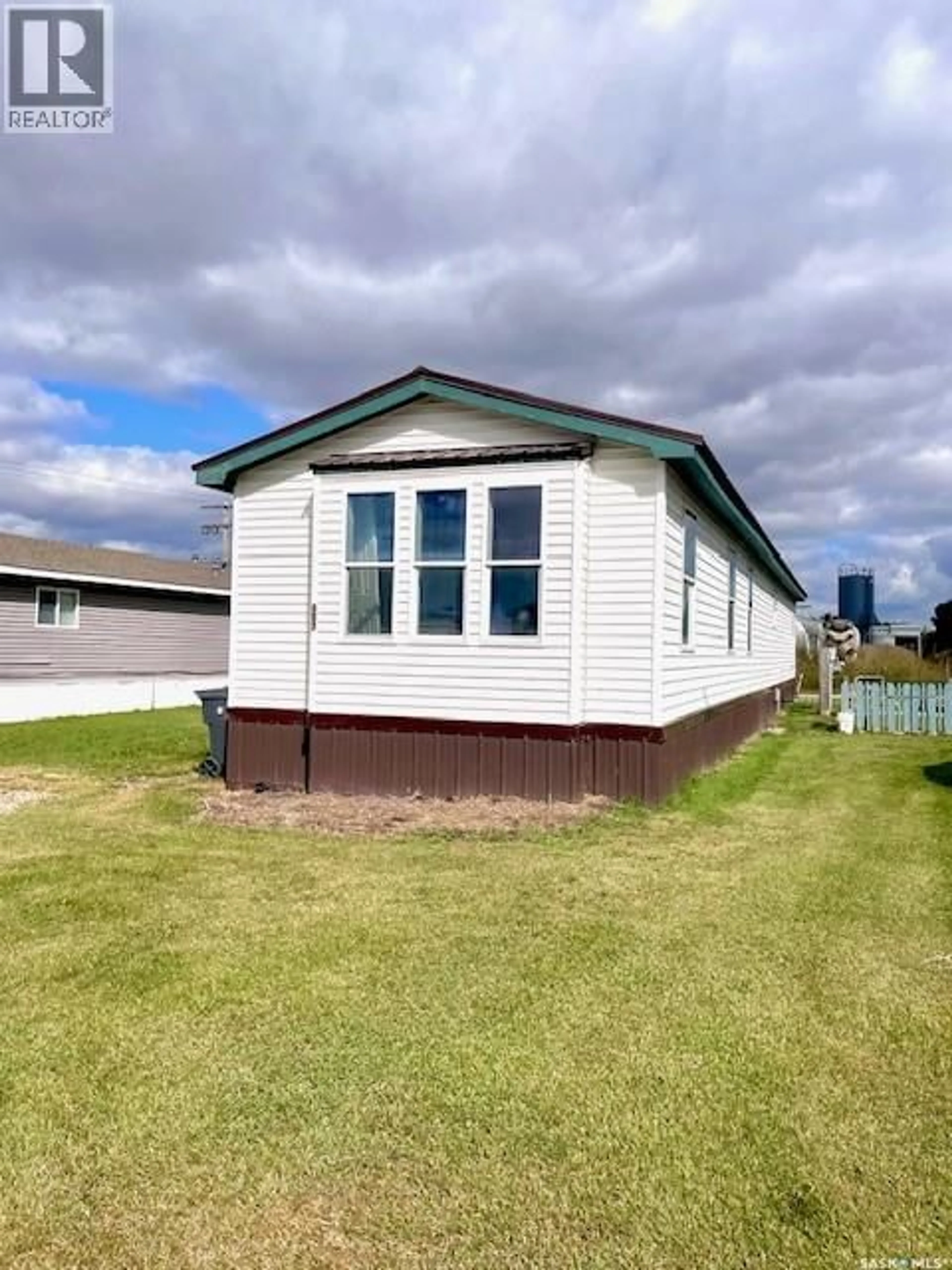 Home with vinyl exterior material, unknown for 502 STOCKTON AVENUE, Carlyle Saskatchewan S0C0R0