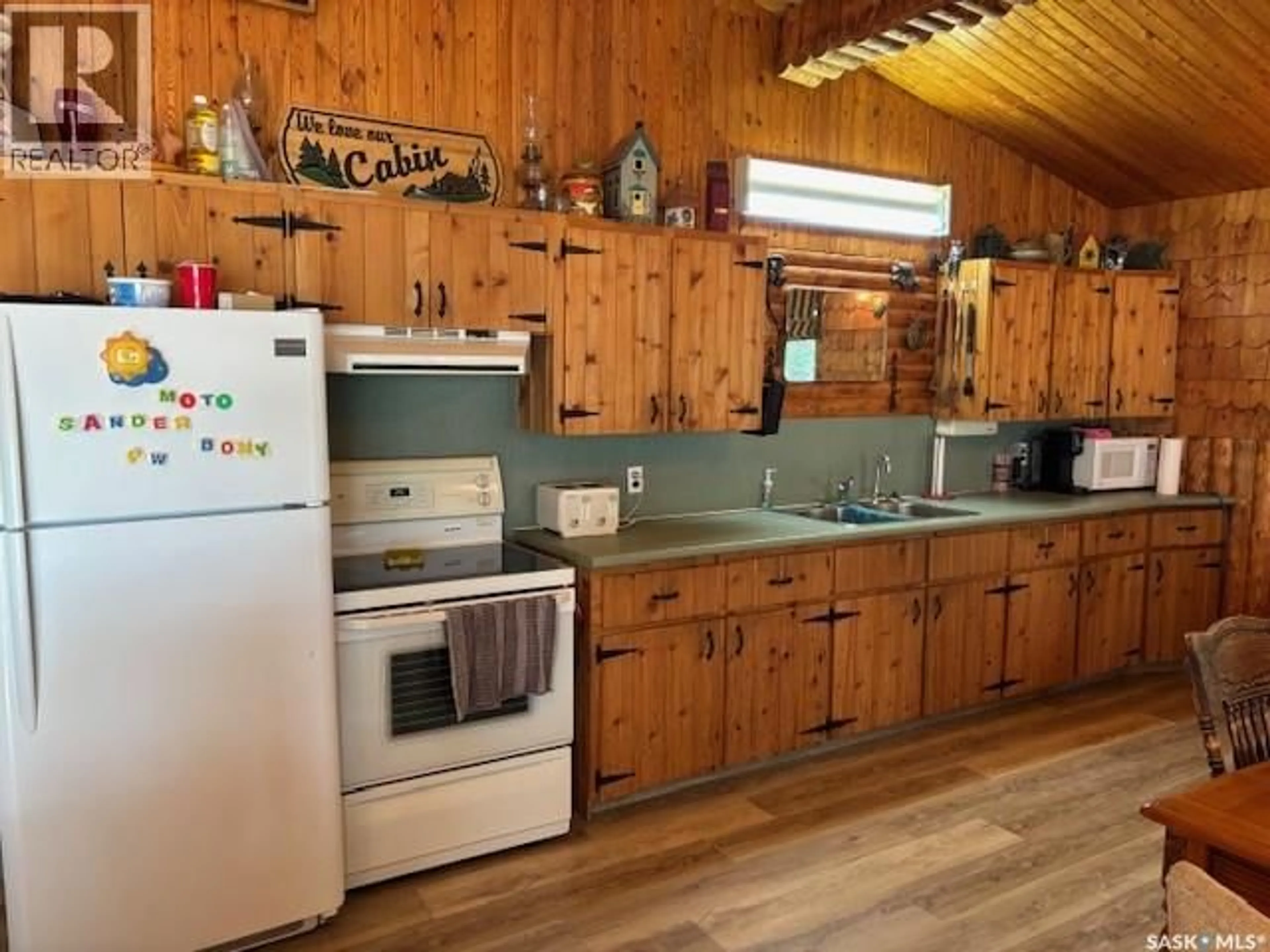 Standard kitchen, unknown for 141 OLDROYD DRIVE, Good Spirit Lake Saskatchewan S0A0L0