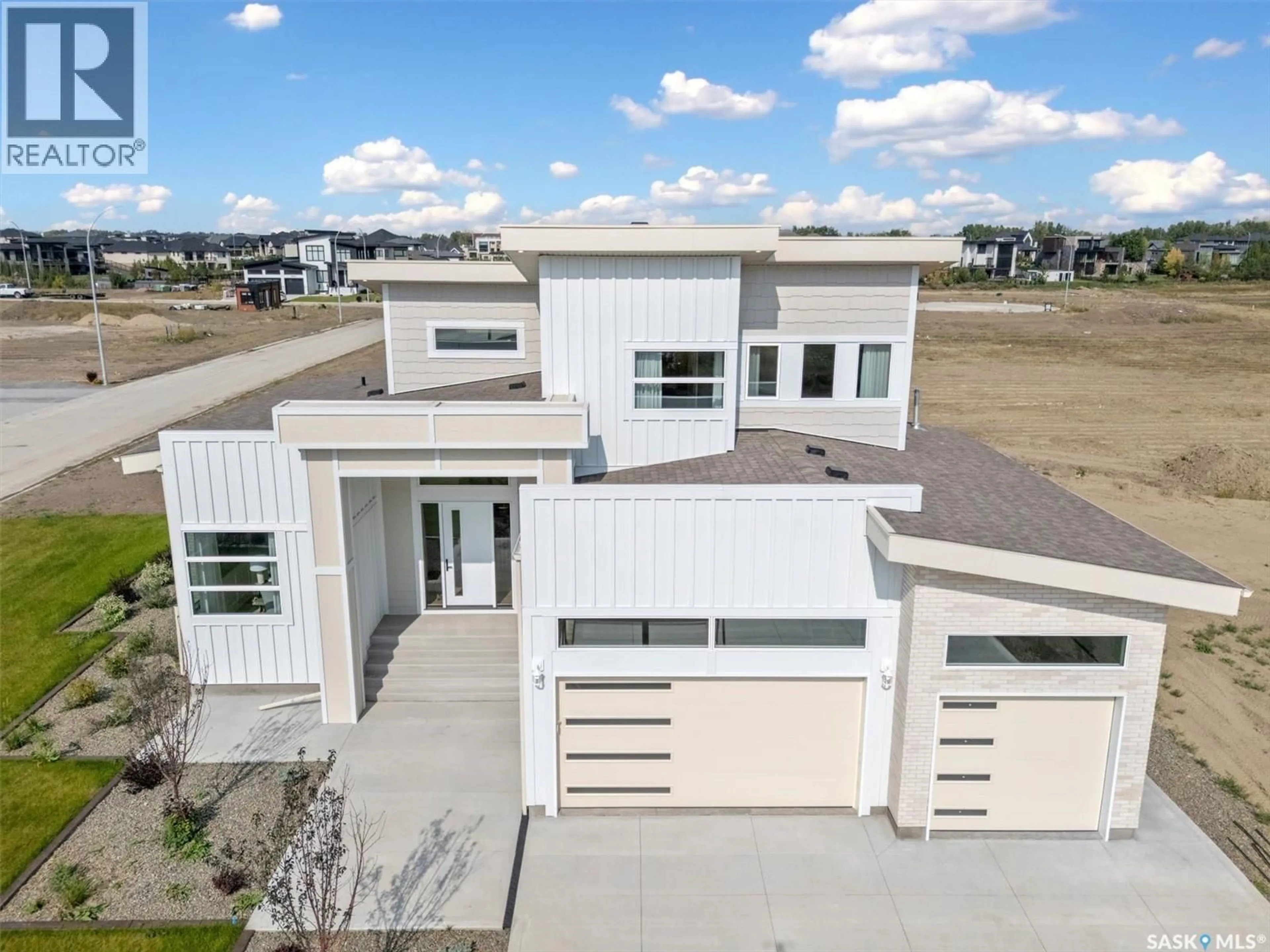 A pic from outside/outdoor area/front of a property/back of a property/a pic from drone, building for 641 GREENBRYRE COVE, Corman Park Rm No. 344 Saskatchewan S7V0J4