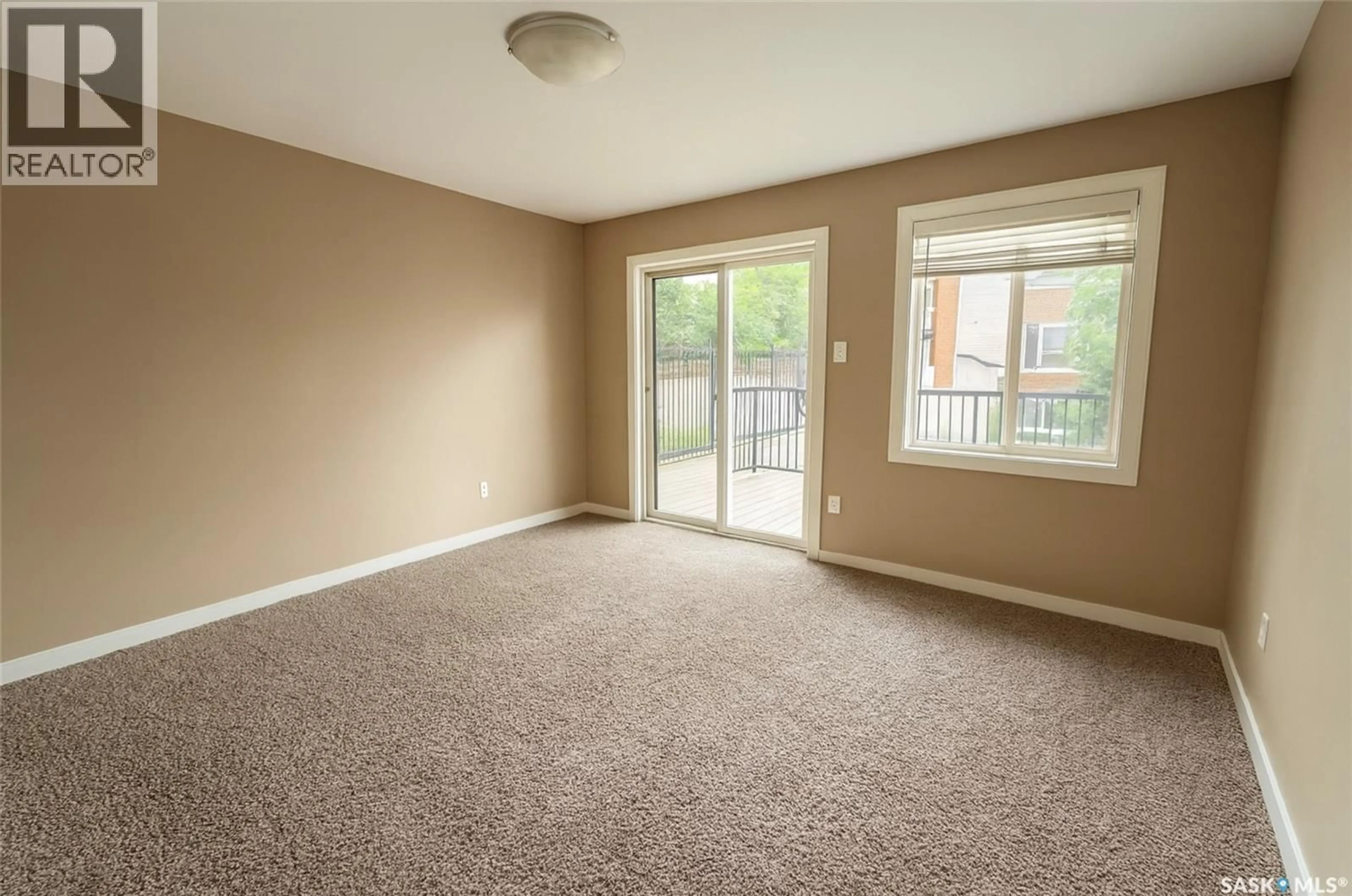 A pic of a room for 4 315 N AVENUE, Saskatoon Saskatchewan S7M2N2