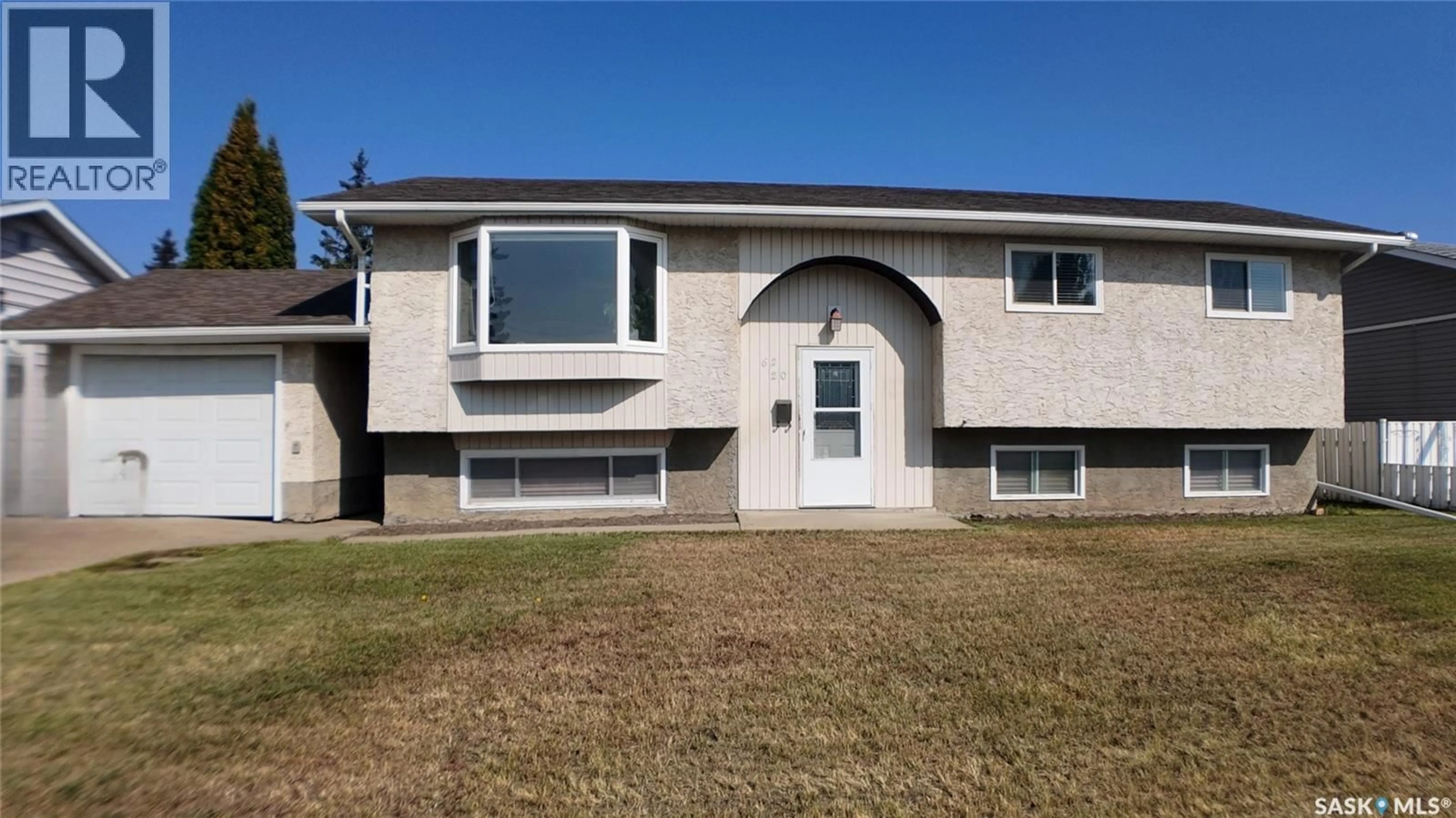 Home with vinyl exterior material, street for 62 20TH STREET, Battleford Saskatchewan S0M0E0
