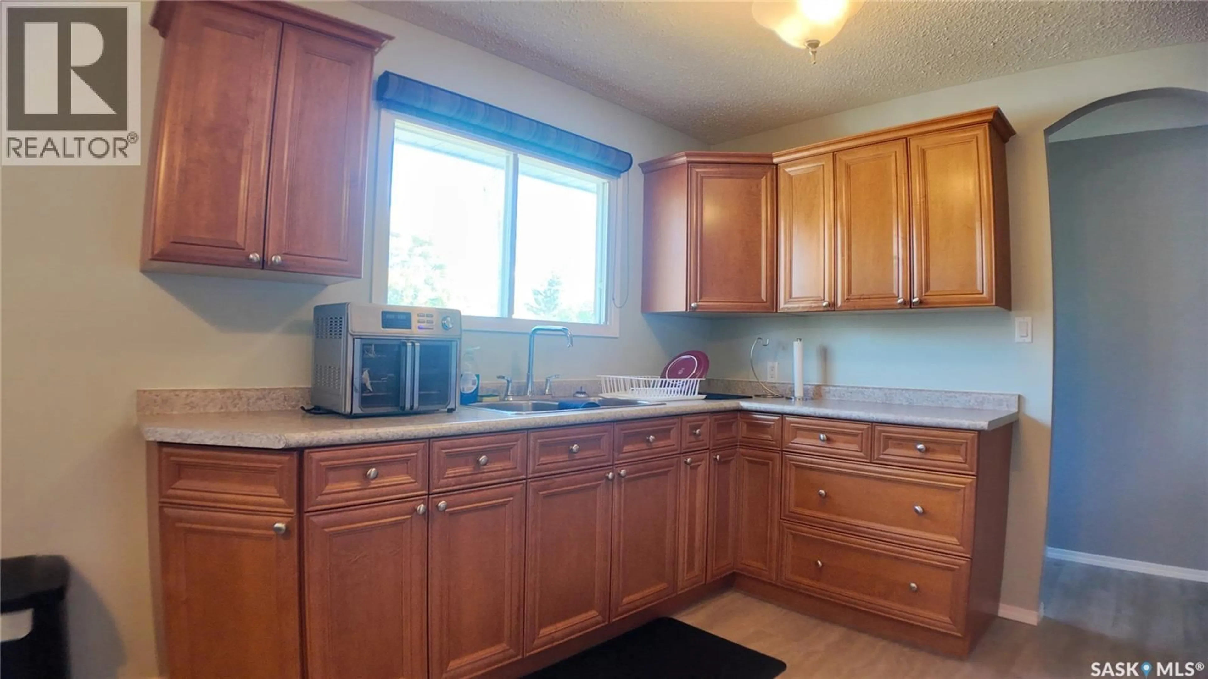 Standard kitchen, unknown for 62 20TH STREET, Battleford Saskatchewan S0M0E0