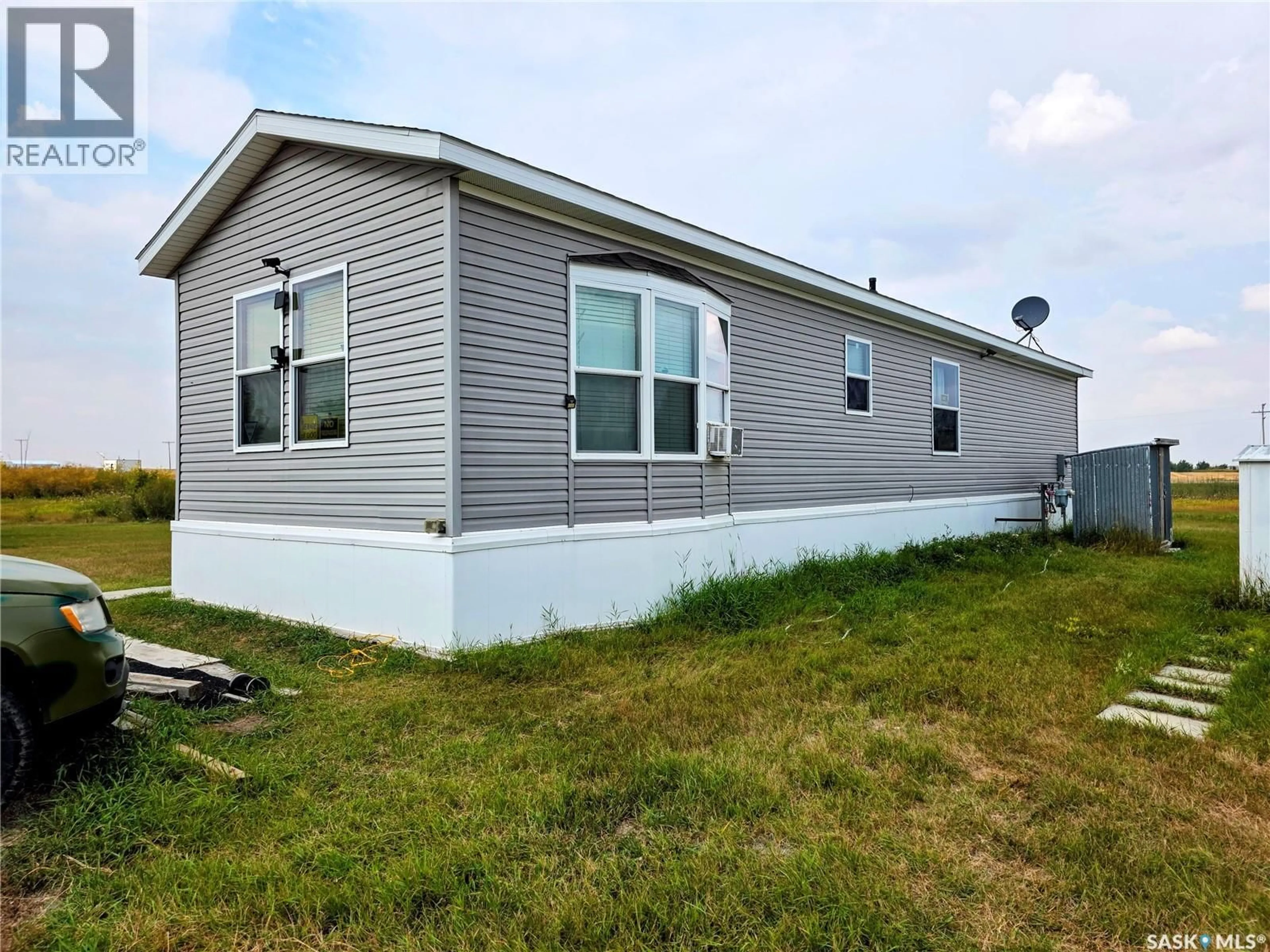 Home with vinyl exterior material, building for 102 HERBERT STREET, Hawarden Saskatchewan S0H1Y0