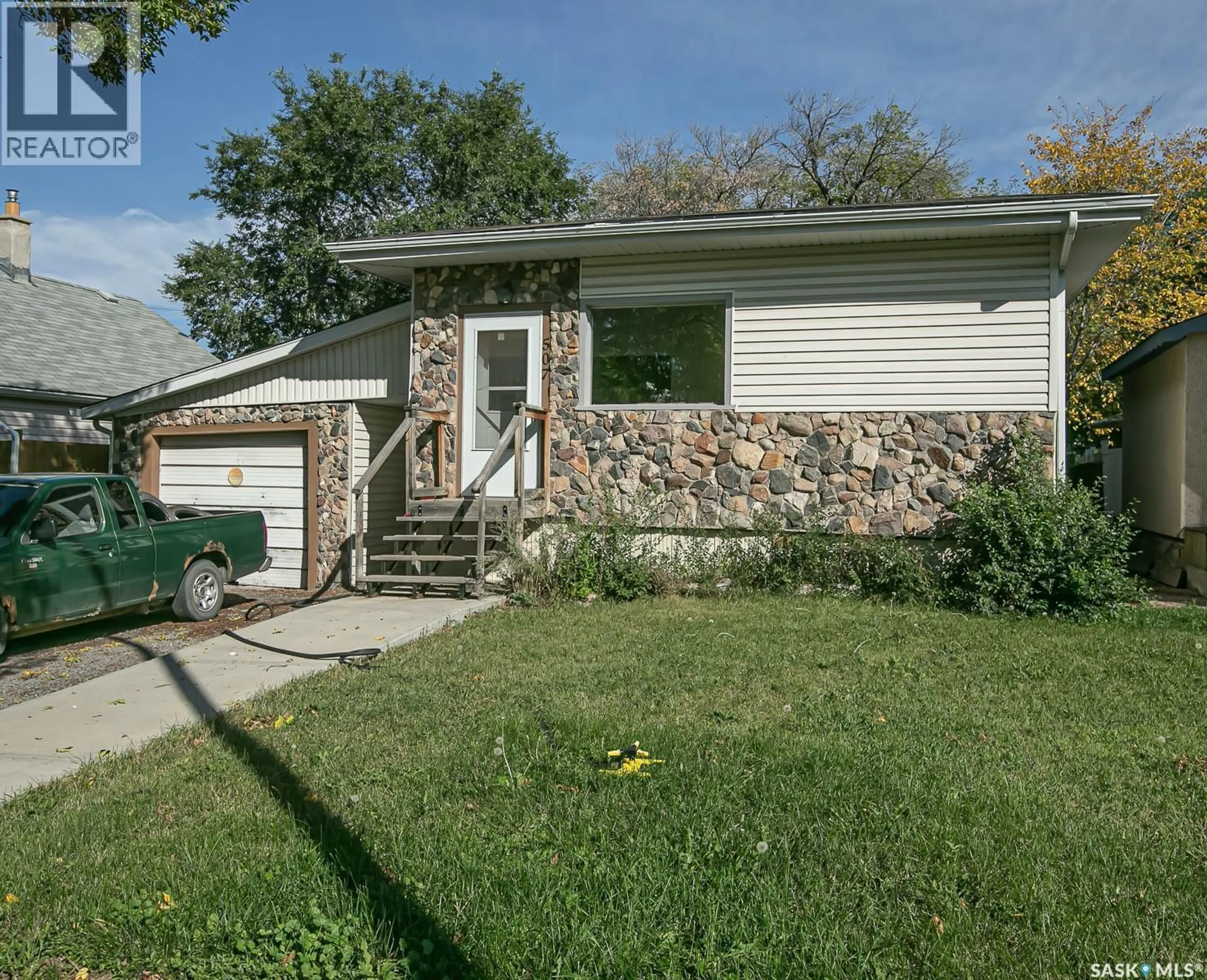 Home with vinyl exterior material, street for 507 TORONTO STREET, Regina Saskatchewan S4R1M7