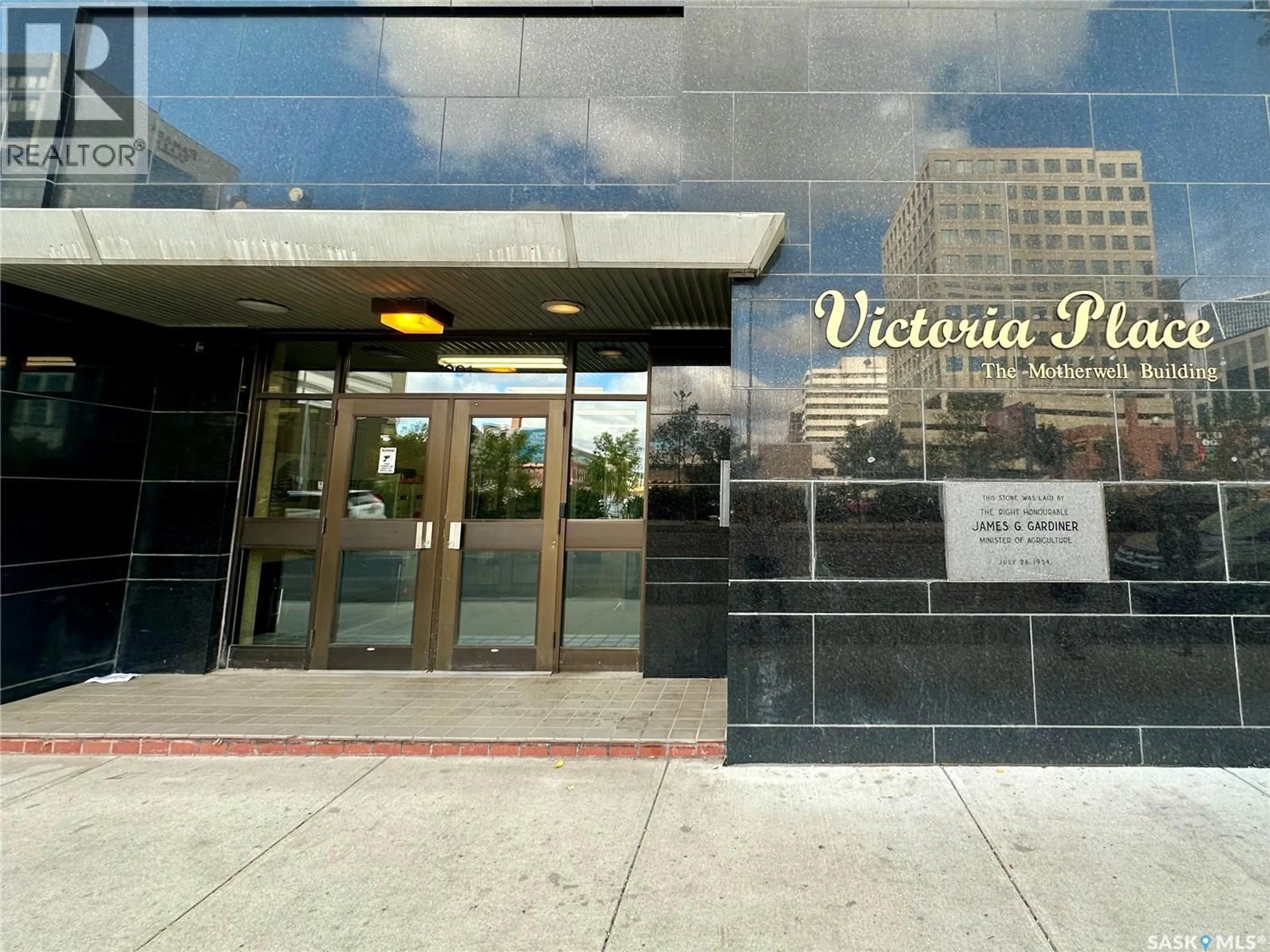 Indoor foyer for 1203 1901 VICTORIA AVENUE, Regina Saskatchewan S4P3R4