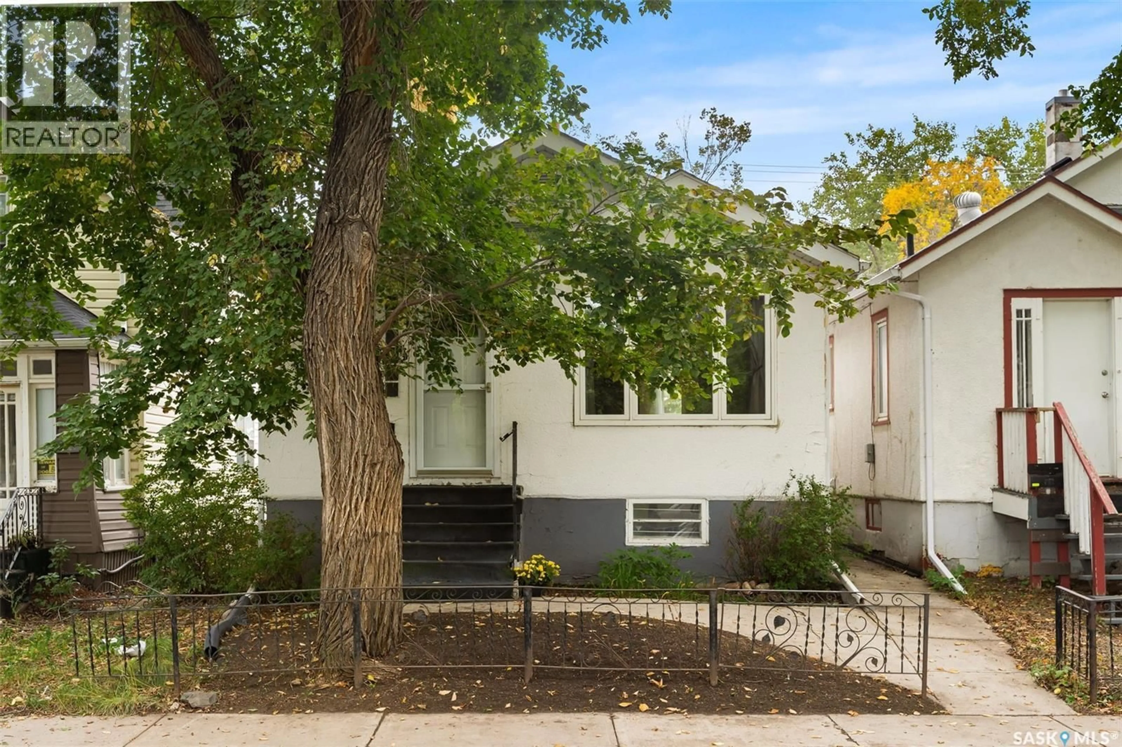 Unknown for 1835 QUEBEC STREET, Regina Saskatchewan S4P1J6