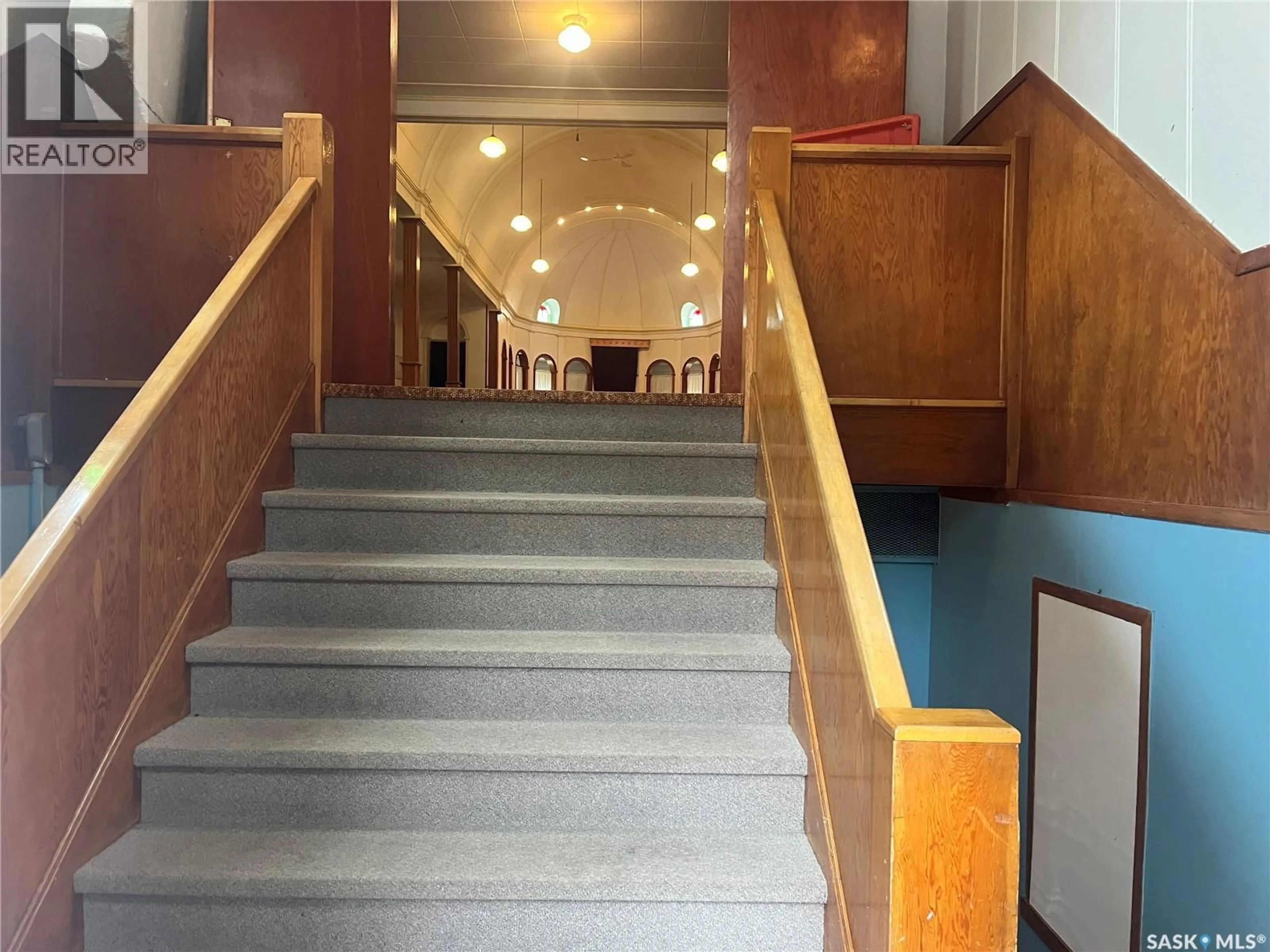 Indoor foyer for 121 QUEEN STREET, Quinton Saskatchewan S0A3G0