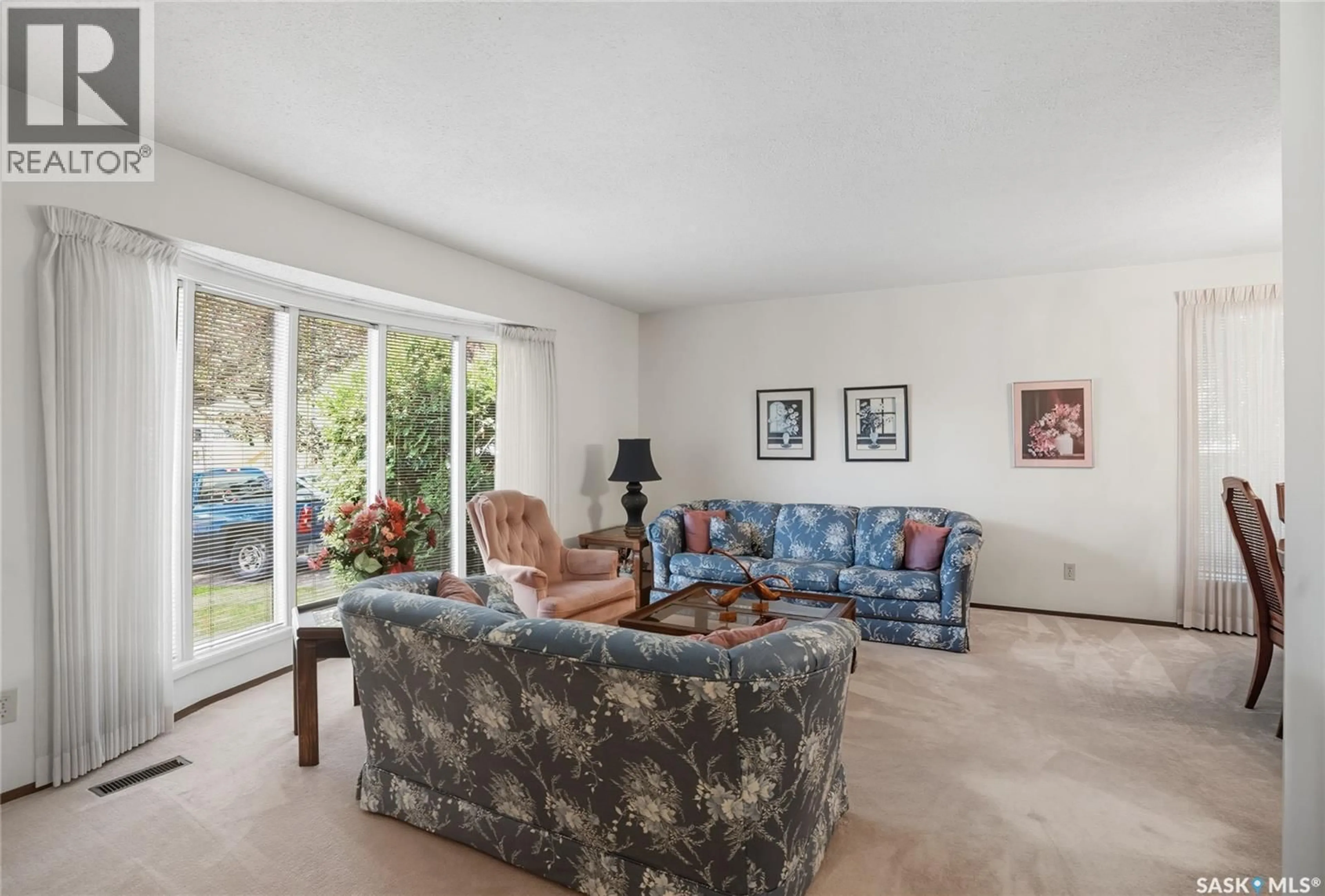 Living room with furniture, unknown for 727 COSTIGAN PLACE, Saskatoon Saskatchewan S7J3R3