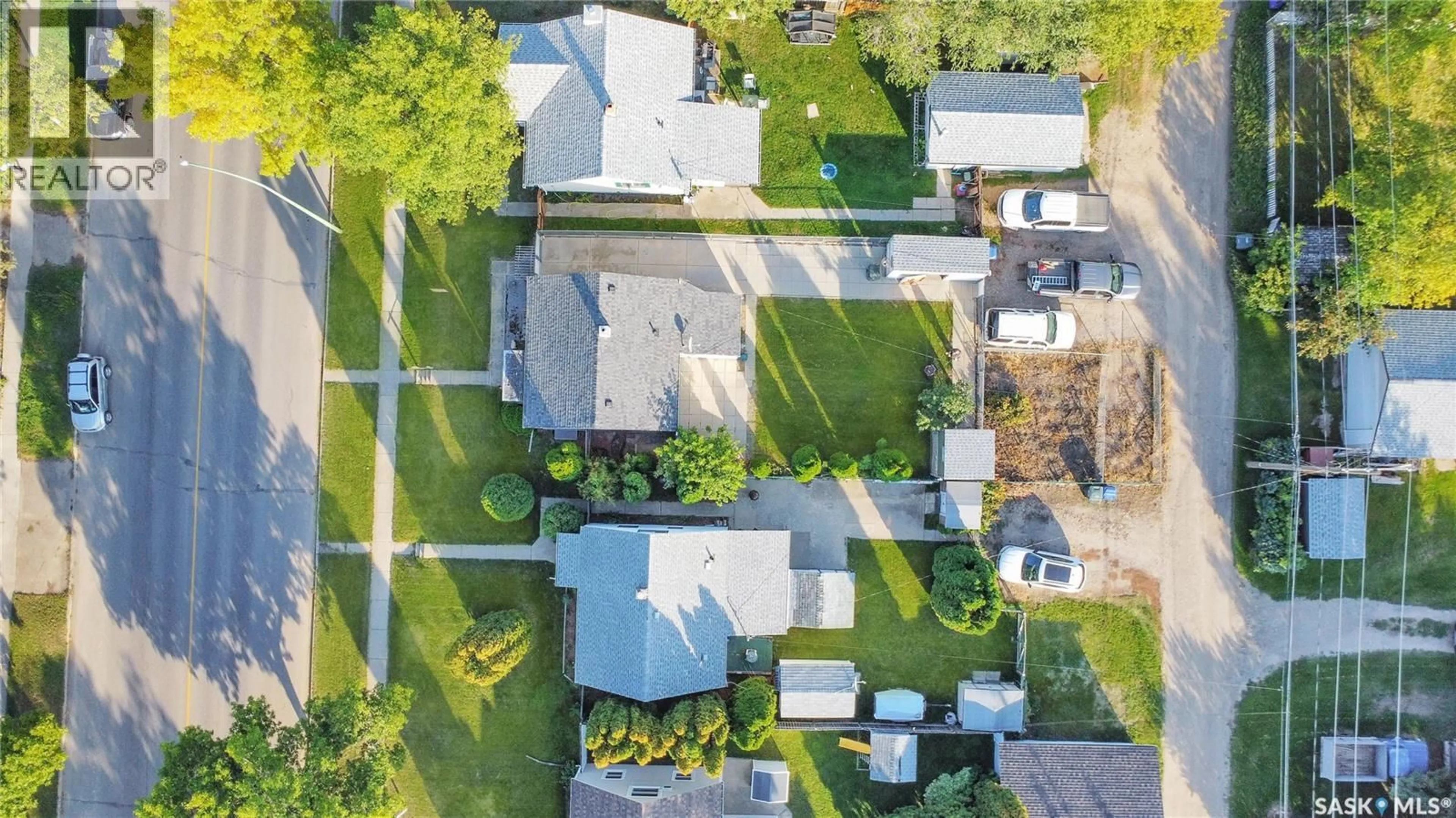 A pic from outside/outdoor area/front of a property/back of a property/a pic from drone, street for 755 4TH STREET, Prince Albert Saskatchewan S6V0K4