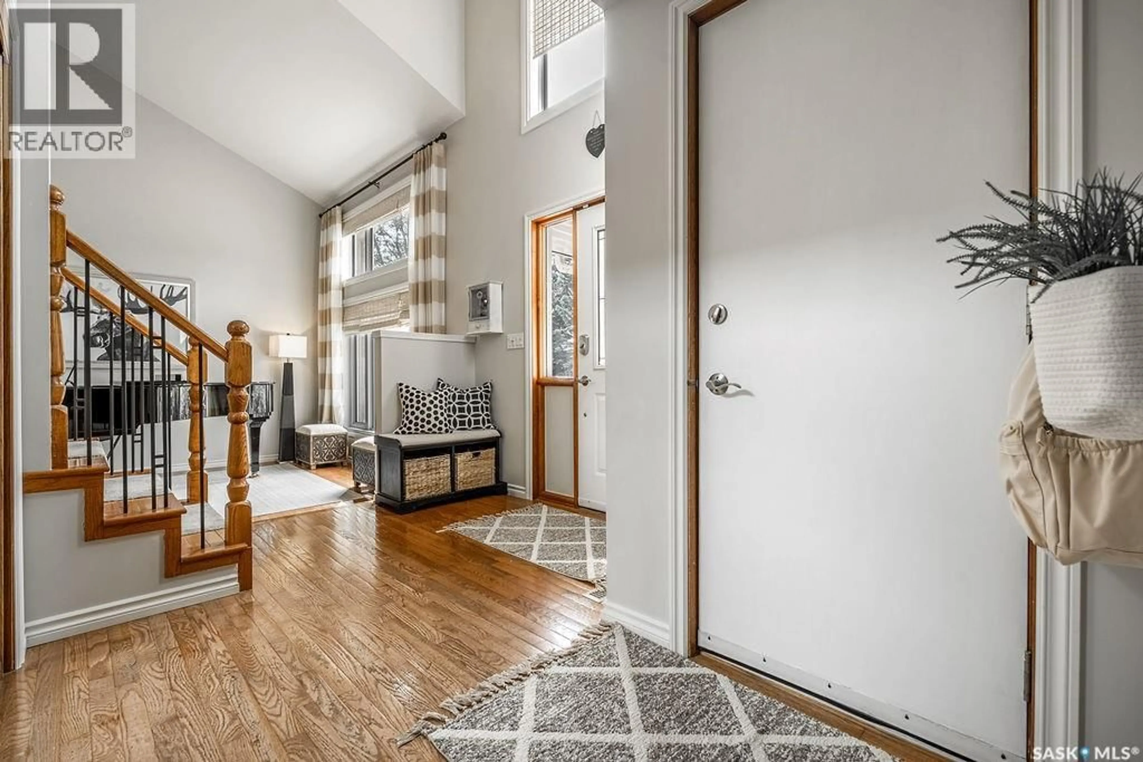 Indoor entryway for 442 BRABANT TERRACE, Saskatoon Saskatchewan S7J4Z2