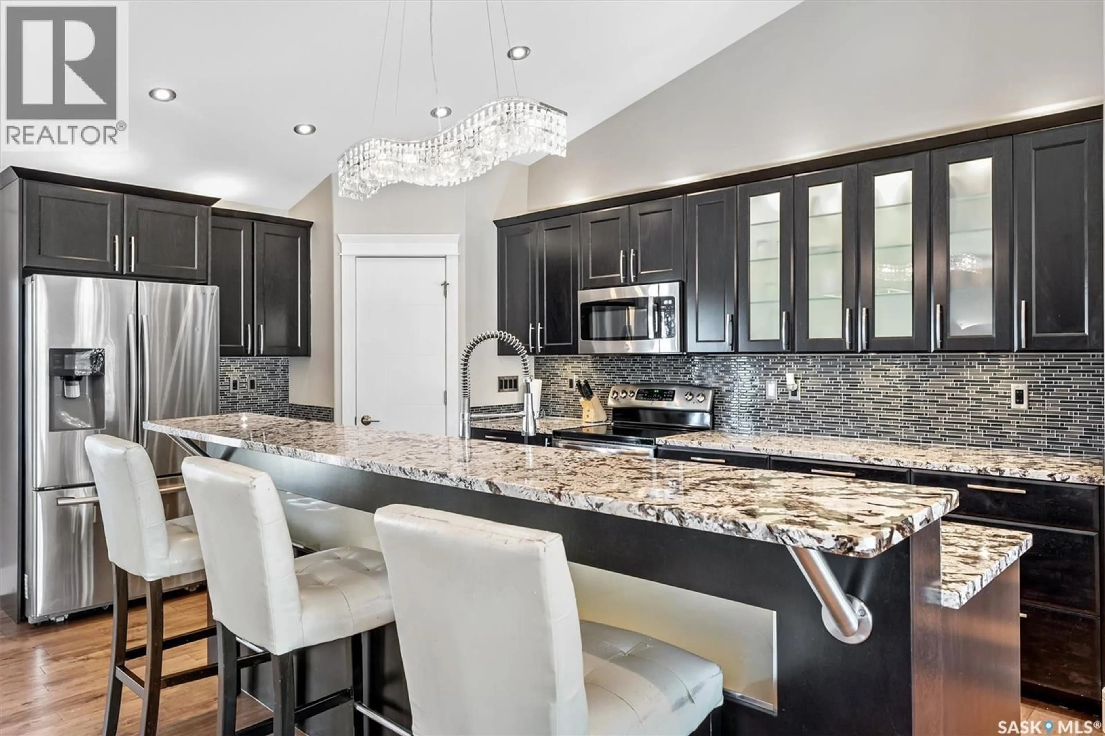 Contemporary kitchen, ceramic/tile floor for 1255 HARGREAVES WAY, Saskatoon Saskatchewan S7L0A1