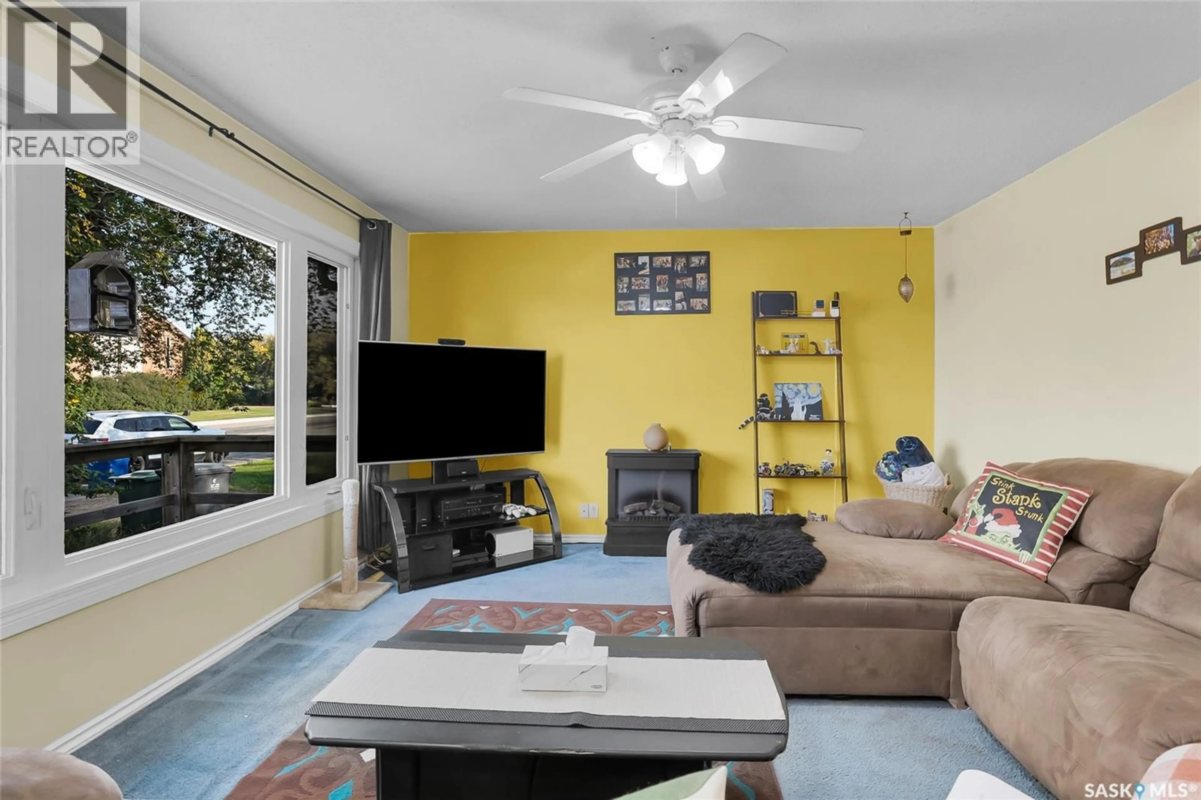 Living room with furniture, unknown for 112 4TH STREET, Dalmeny Saskatchewan S0K1E0