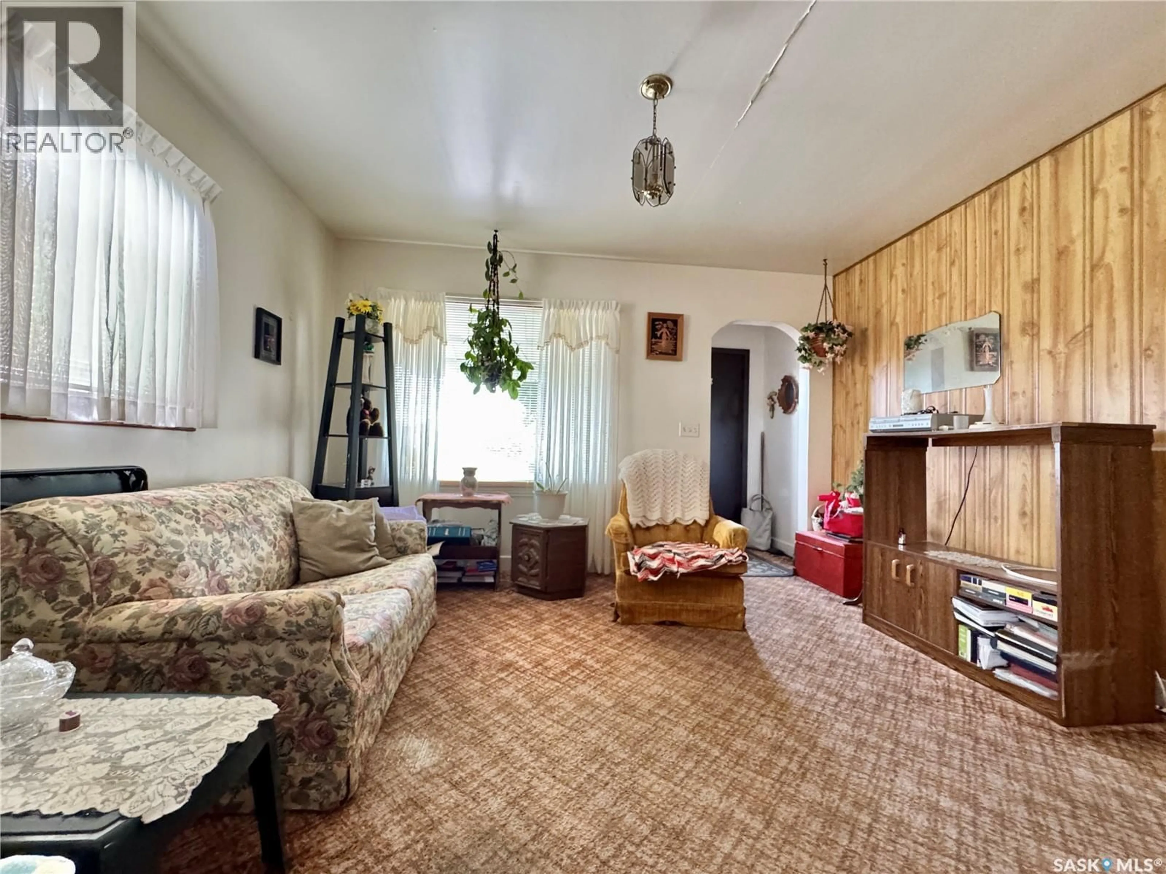 Living room with furniture, unknown for 85 ONTARIO AVENUE, Yorkton Saskatchewan S3N1Z8