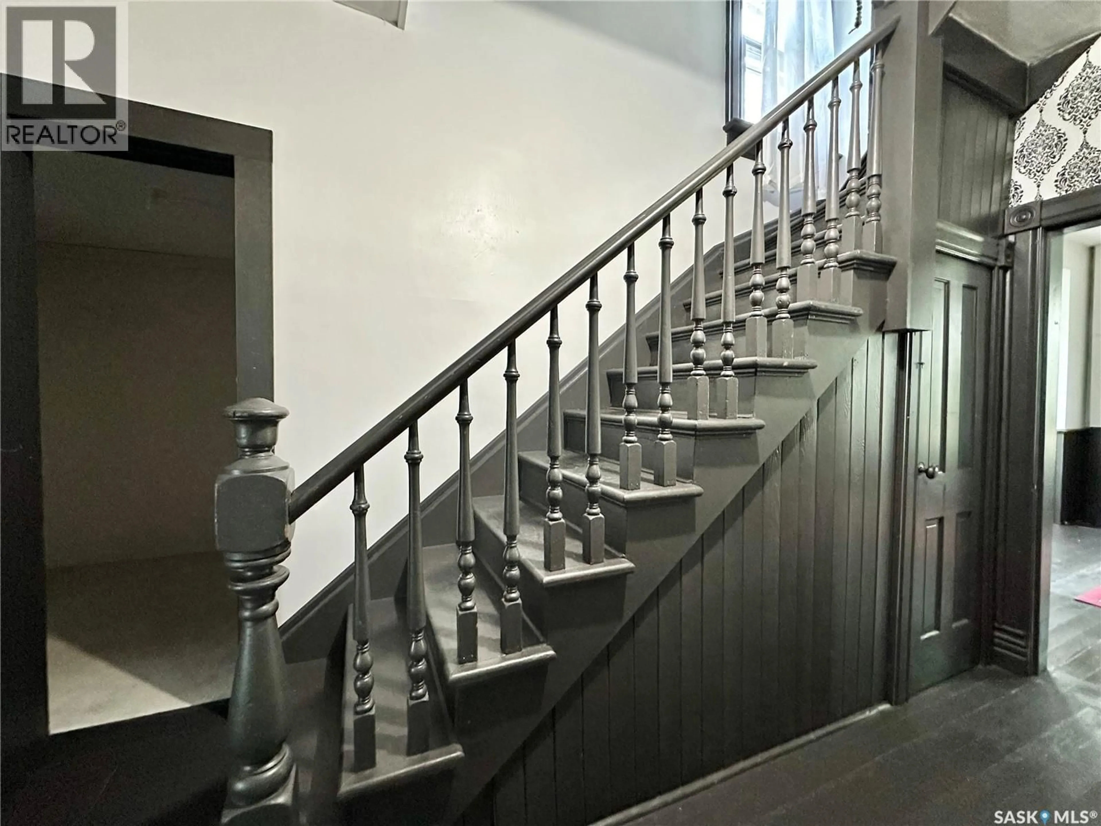 Stairs for 220 SOURIS STREET, Milestone Saskatchewan S0G3L0