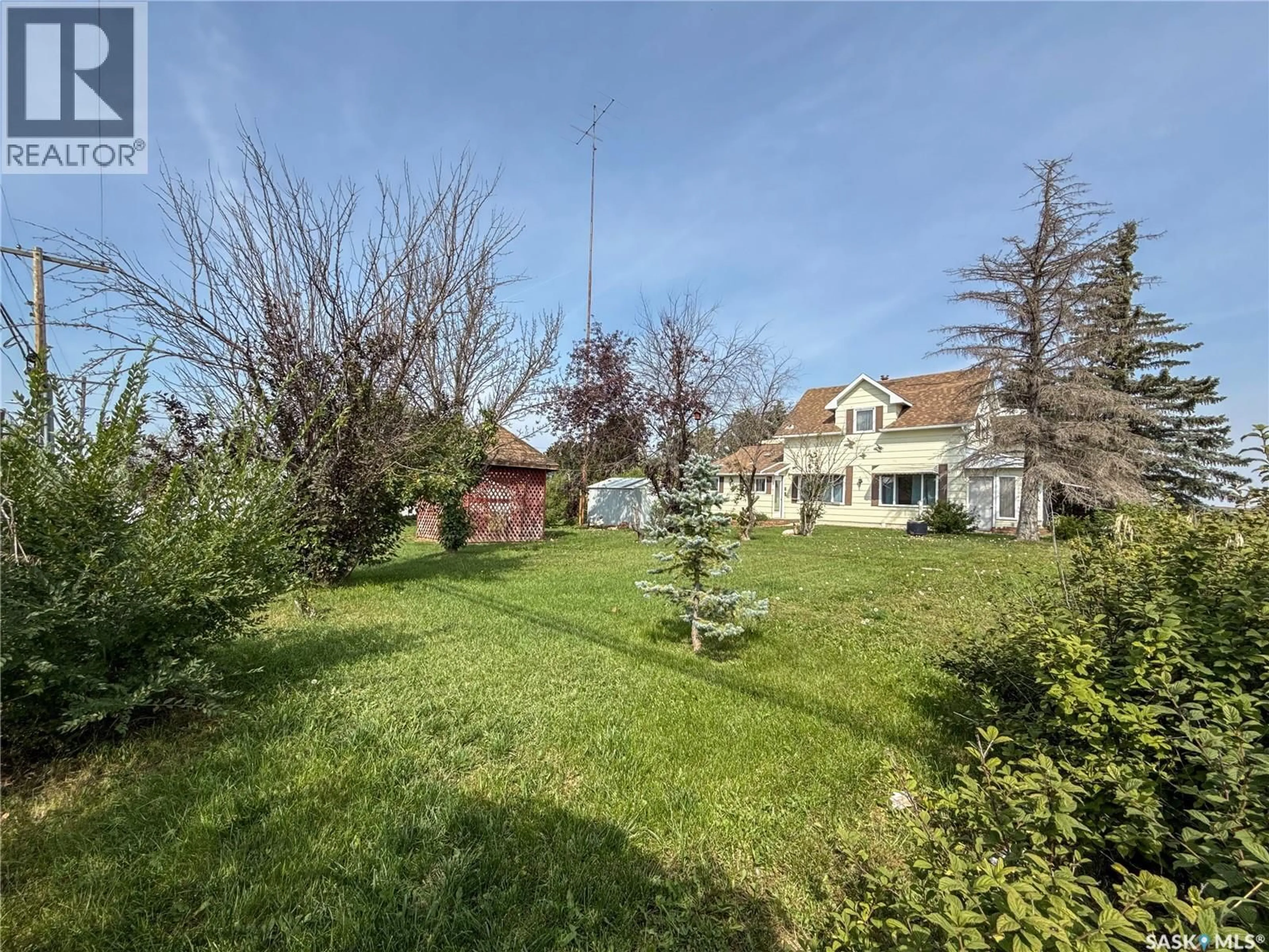 A pic from outside/outdoor area/front of a property/back of a property/a pic from drone, street for 107 CENTRE STREET, Kincaid Saskatchewan S0H2J0