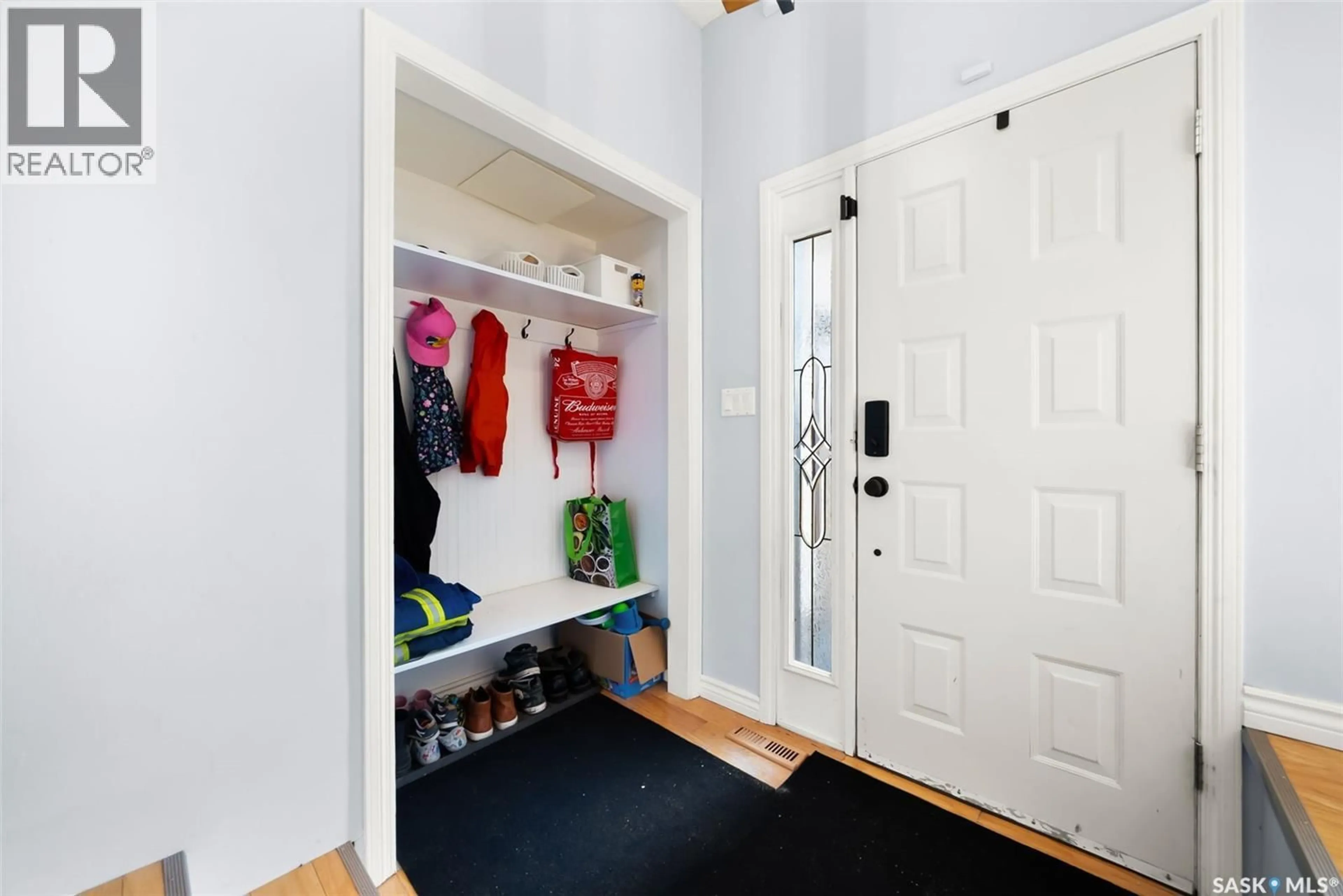 Indoor entryway for 5910 STEELE CRESCENT, Regina Saskatchewan S4X4A9