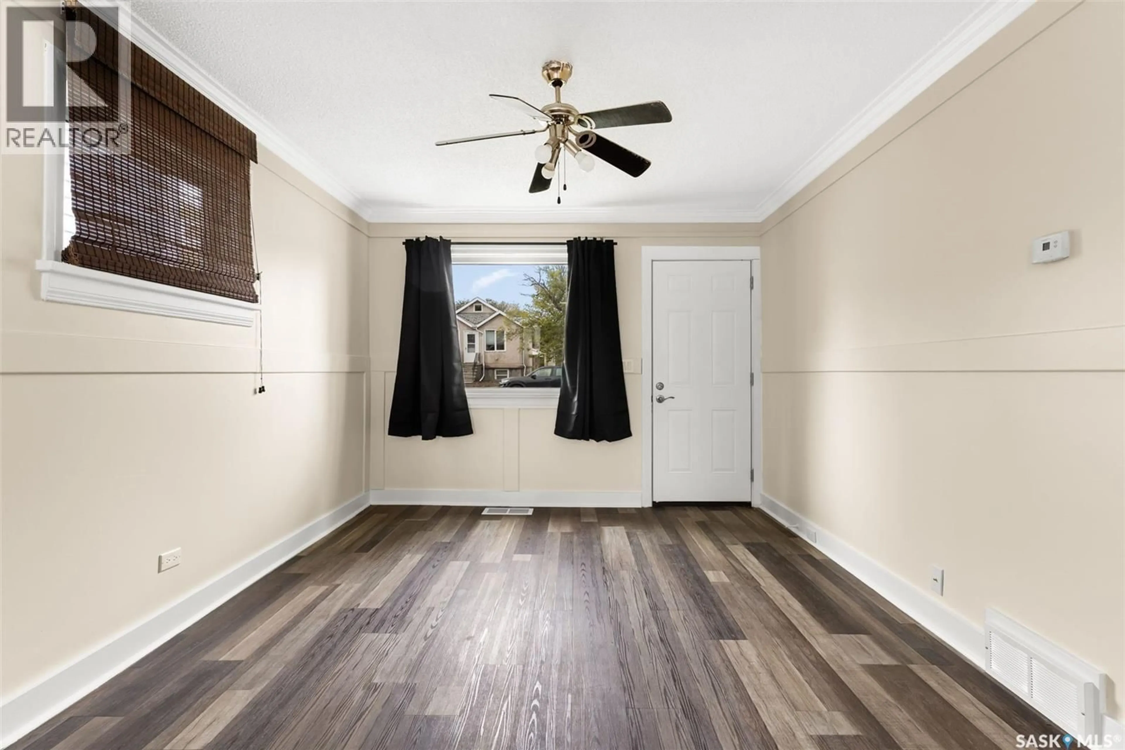 A pic of a room for 2211 MCDONALD STREET, Regina Saskatchewan S4N2Y9