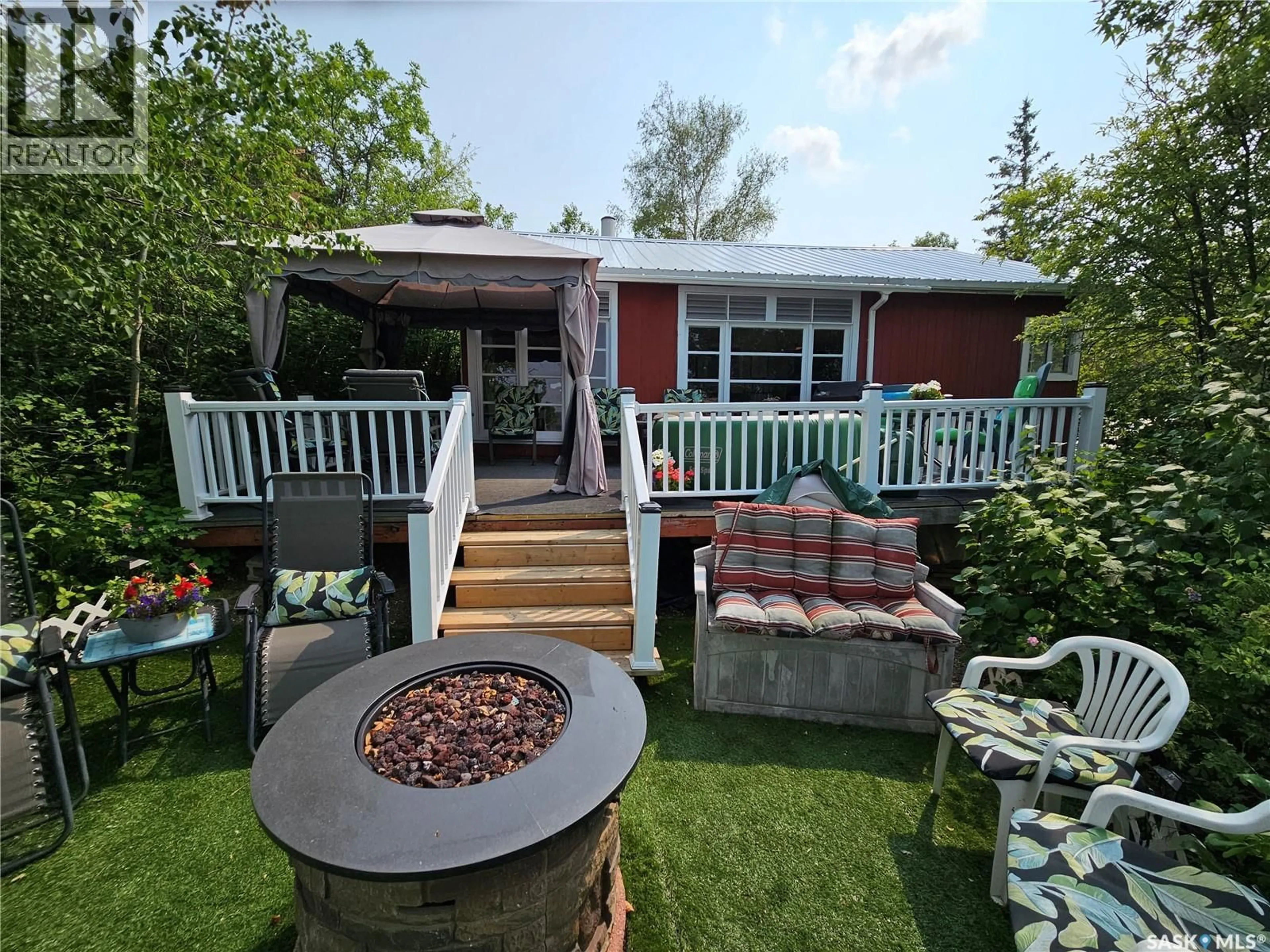Patio, street for 742 LAKESIDE AVENUE, White Bear IR 70 Saskatchewan S0C0R0