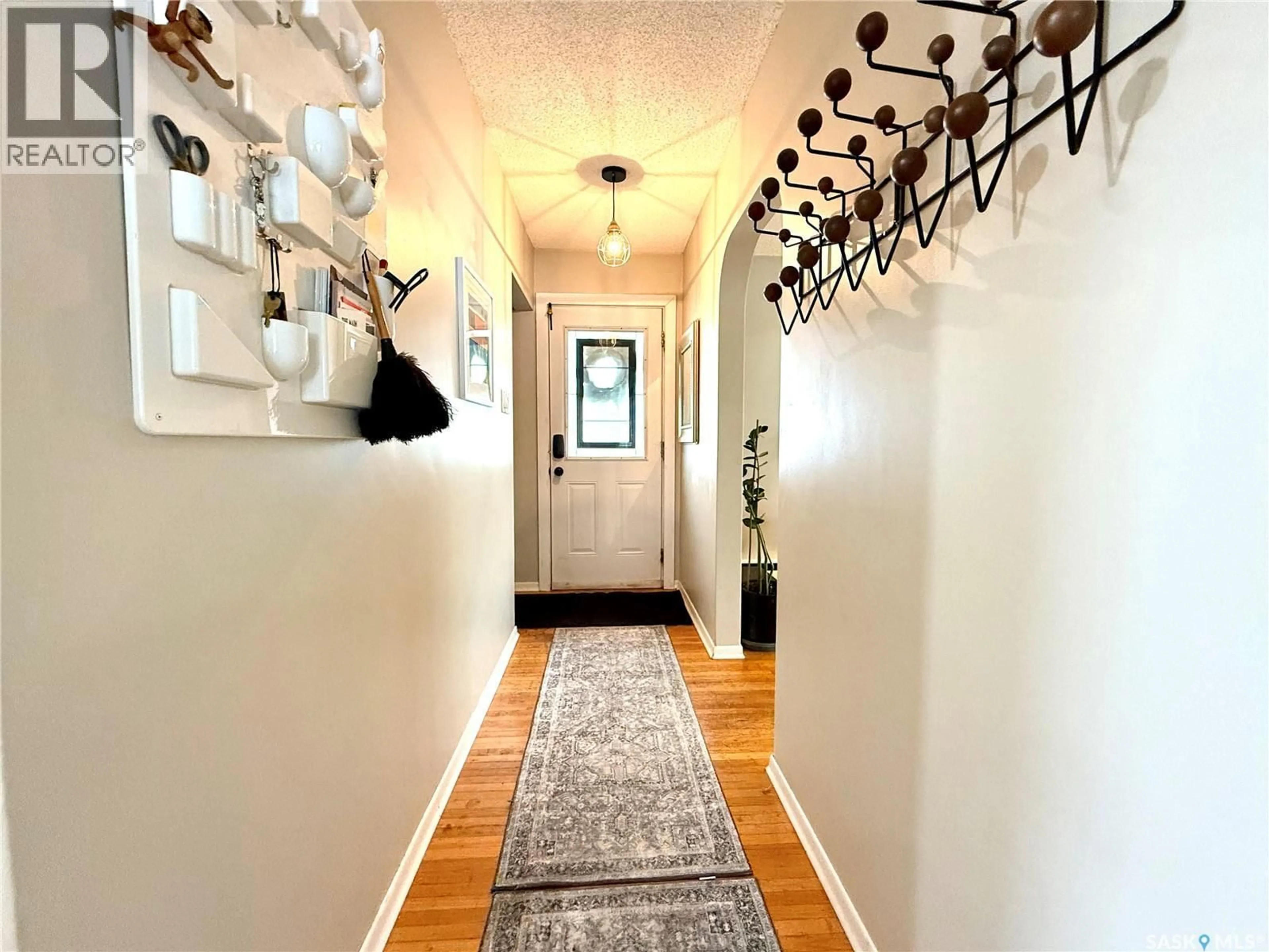 Indoor entryway for 54 ASSINIBOIA AVENUE, Yorkton Saskatchewan S3N1N6