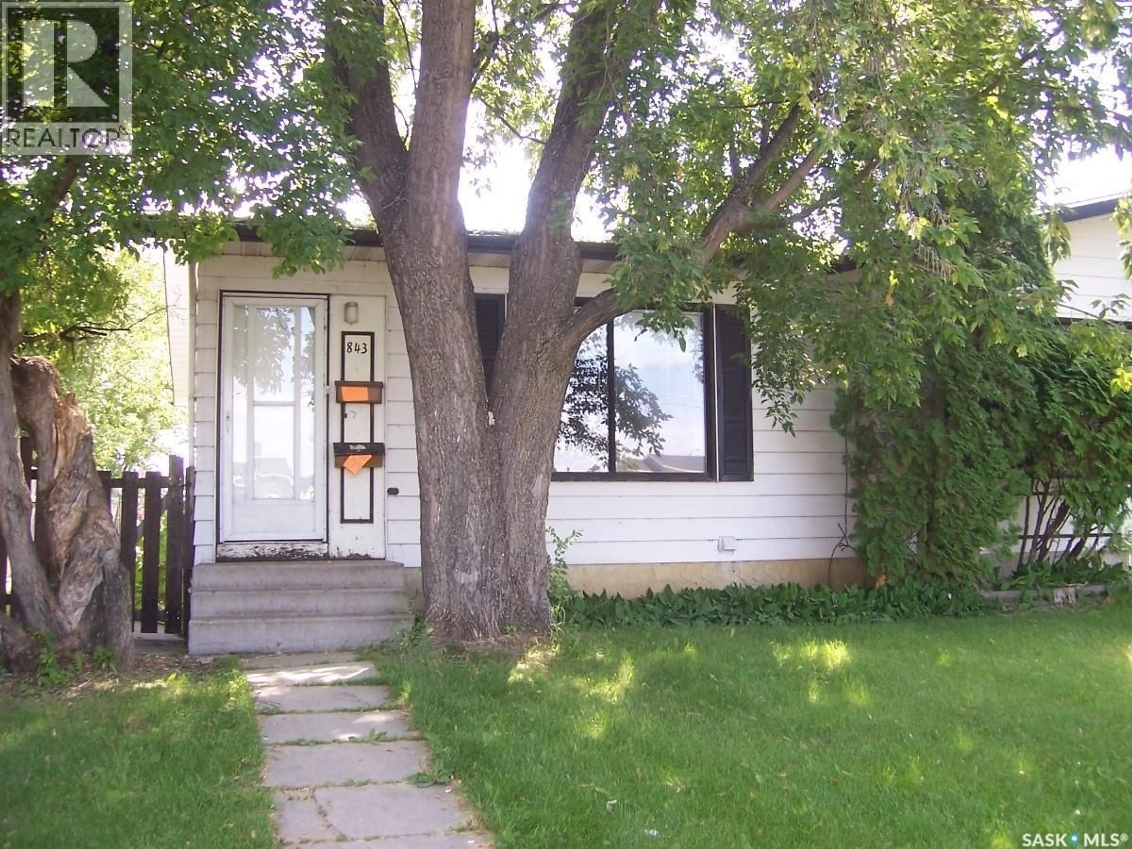 Unknown for 843 7TH STREET E, Prince Albert Saskatchewan S6V6T3