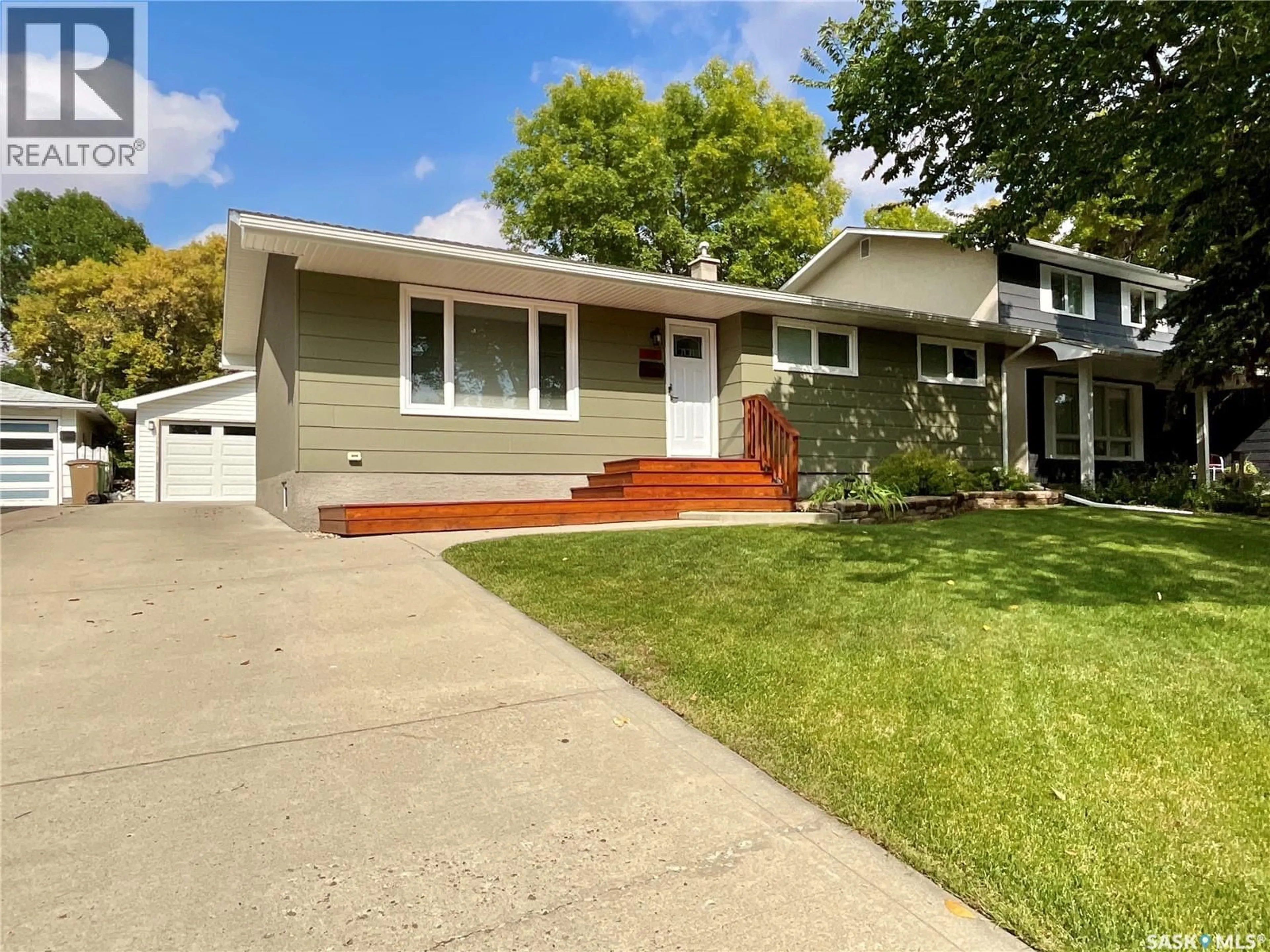 Home with vinyl exterior material, street for 158 LITZENBERGER CRESCENT, Regina Saskatchewan S4R5X9