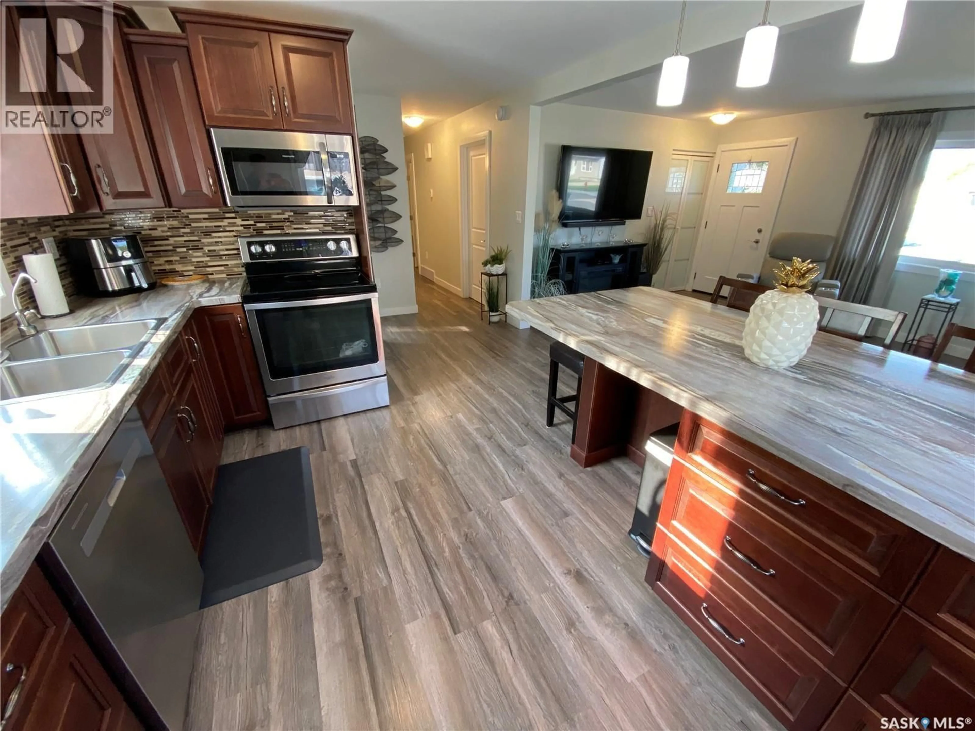 Open concept kitchen, unknown for 60 COLLACOTT DRIVE, Yorkton Saskatchewan S3N3E6