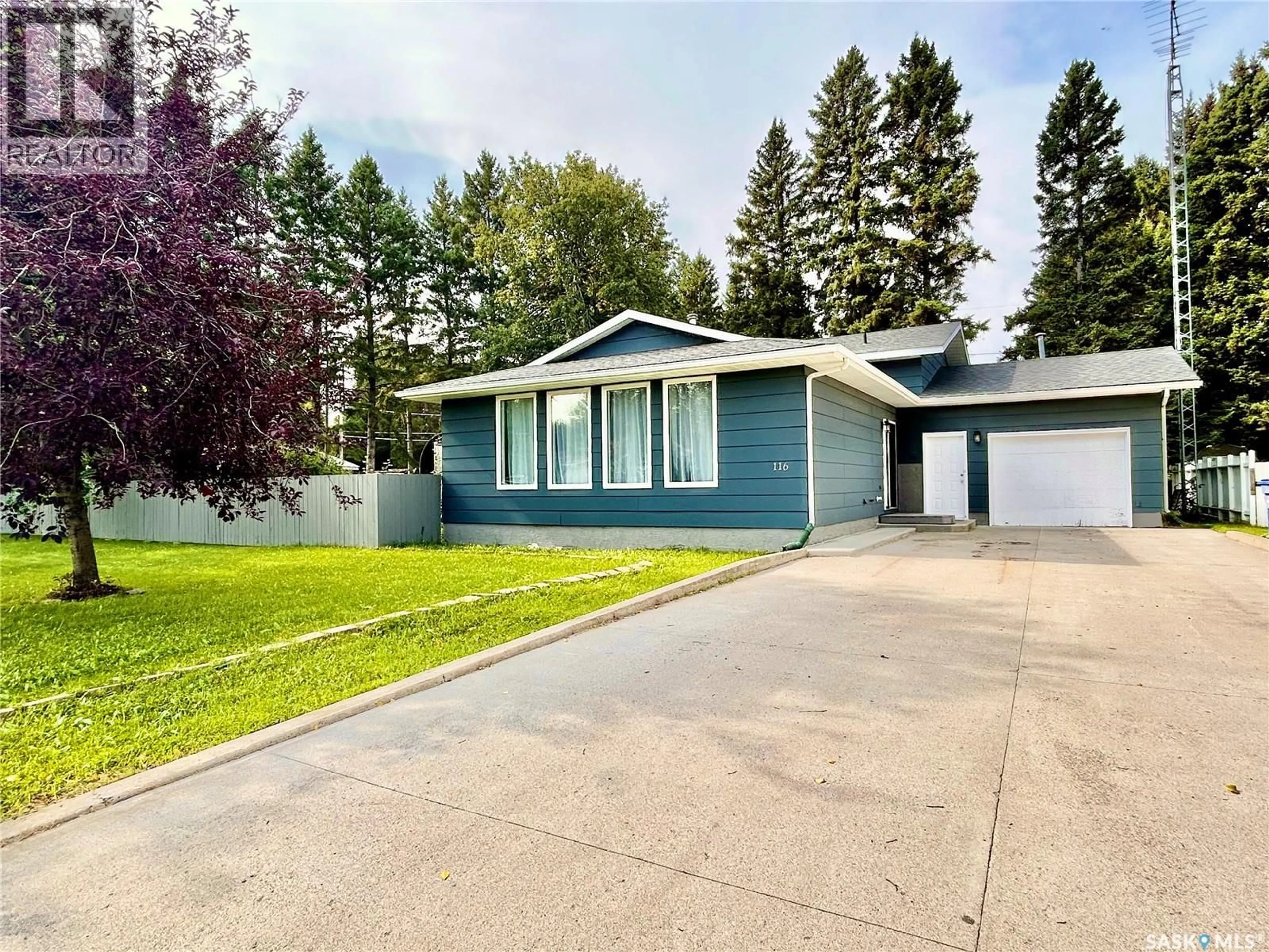 Home with vinyl exterior material, street for 116 6TH STREET, Nipawin Saskatchewan S0E1E0