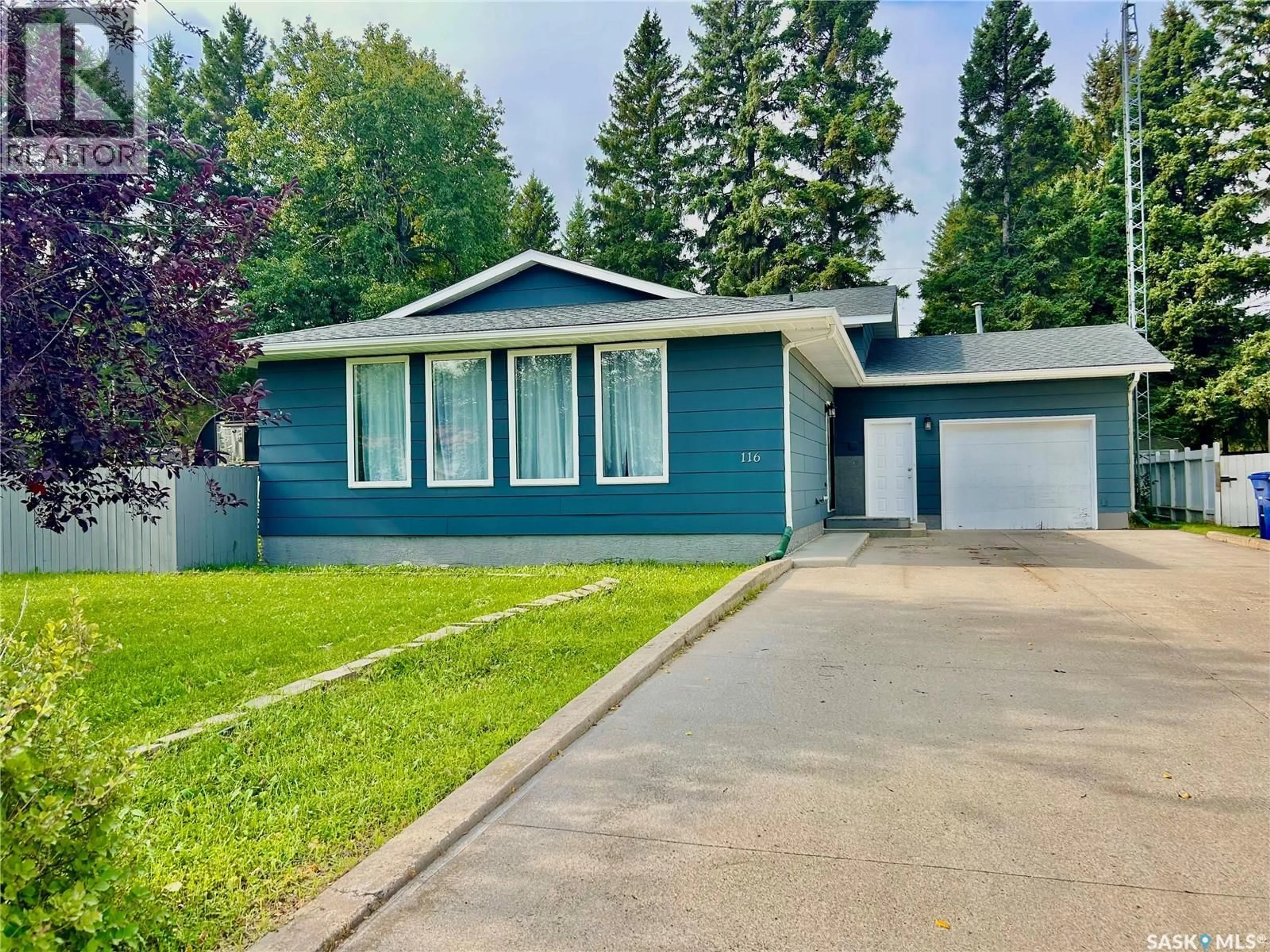 Home with vinyl exterior material, street for 116 6TH STREET, Nipawin Saskatchewan S0E1E0