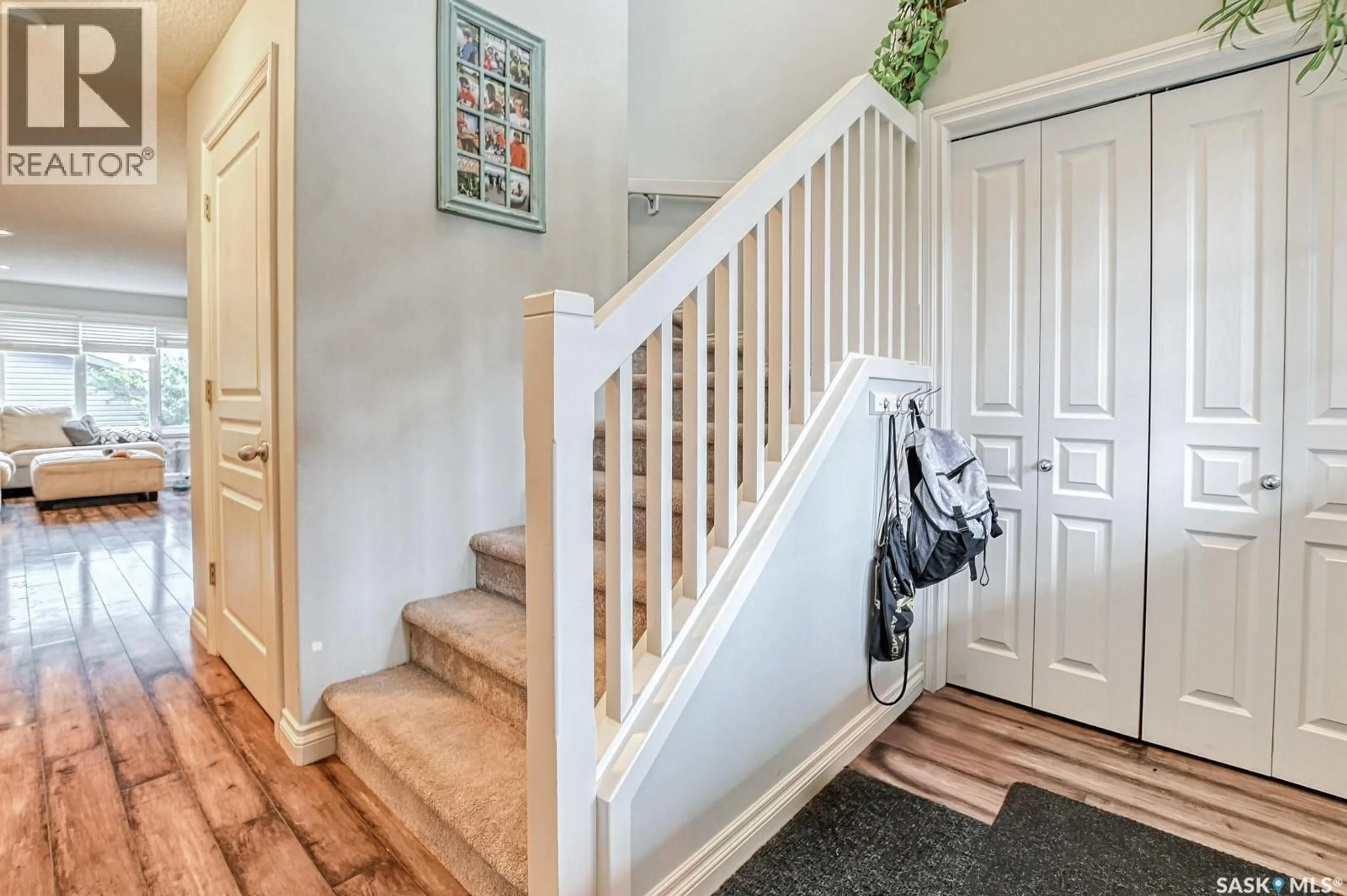 Indoor entryway for 8721 ARCHER LANE, Regina Saskatchewan S4Y0B9