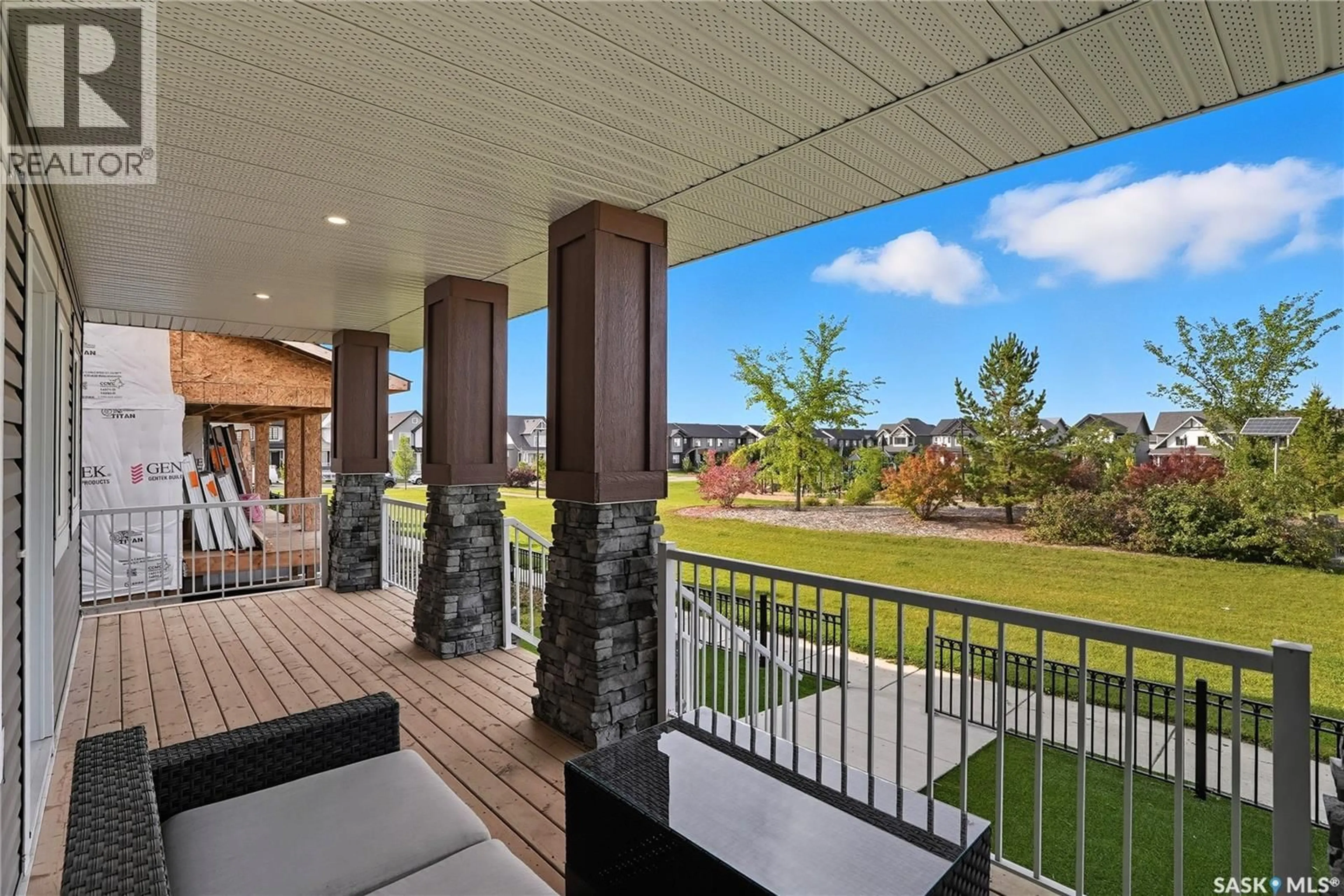 Patio, unknown for 723 UNDERHILL LANE, Saskatoon Saskatchewan S7V0N3