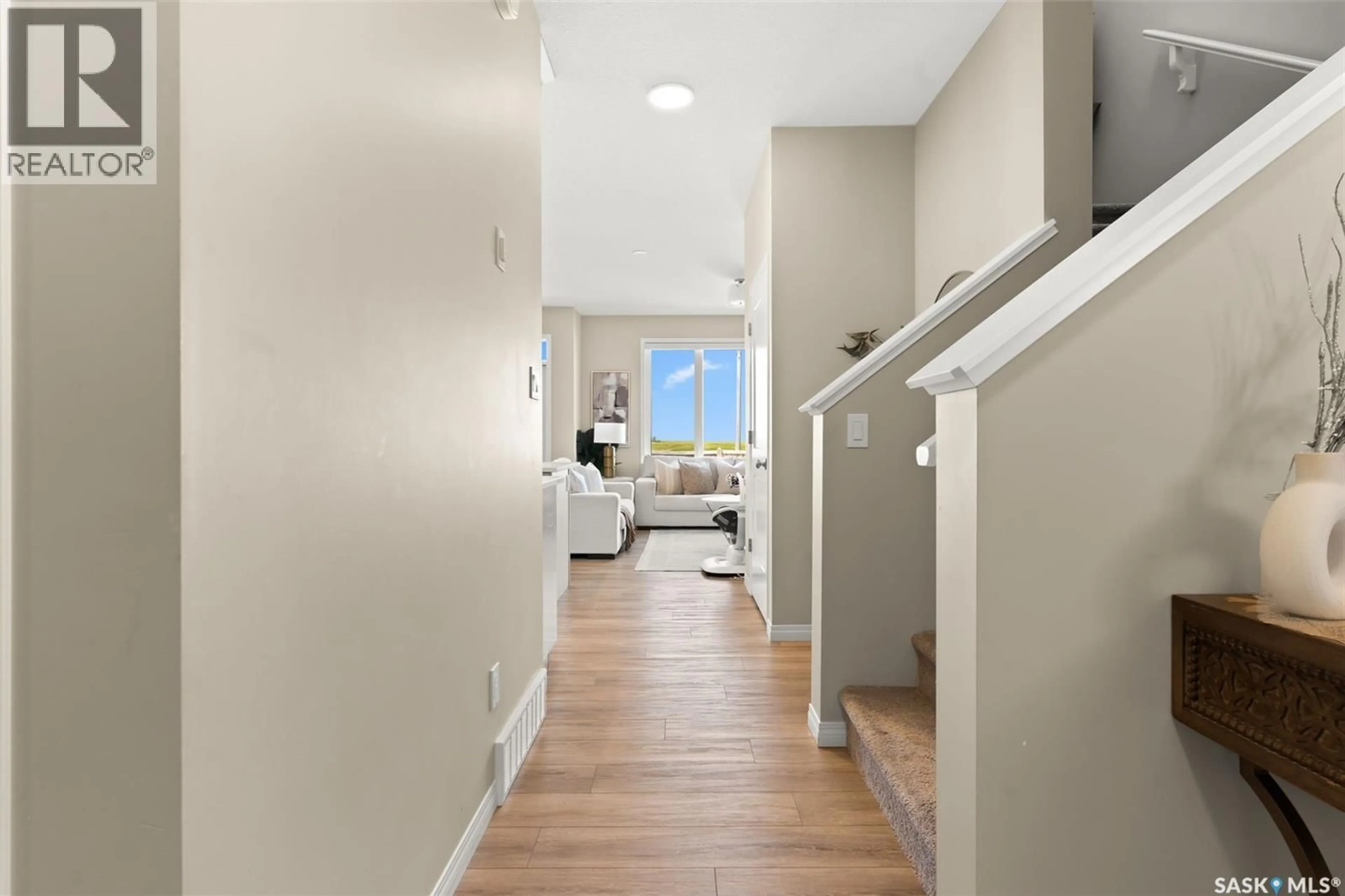Indoor entryway for 5631 NORSEMAN CRESCENT, Regina Saskatchewan S4W0J6